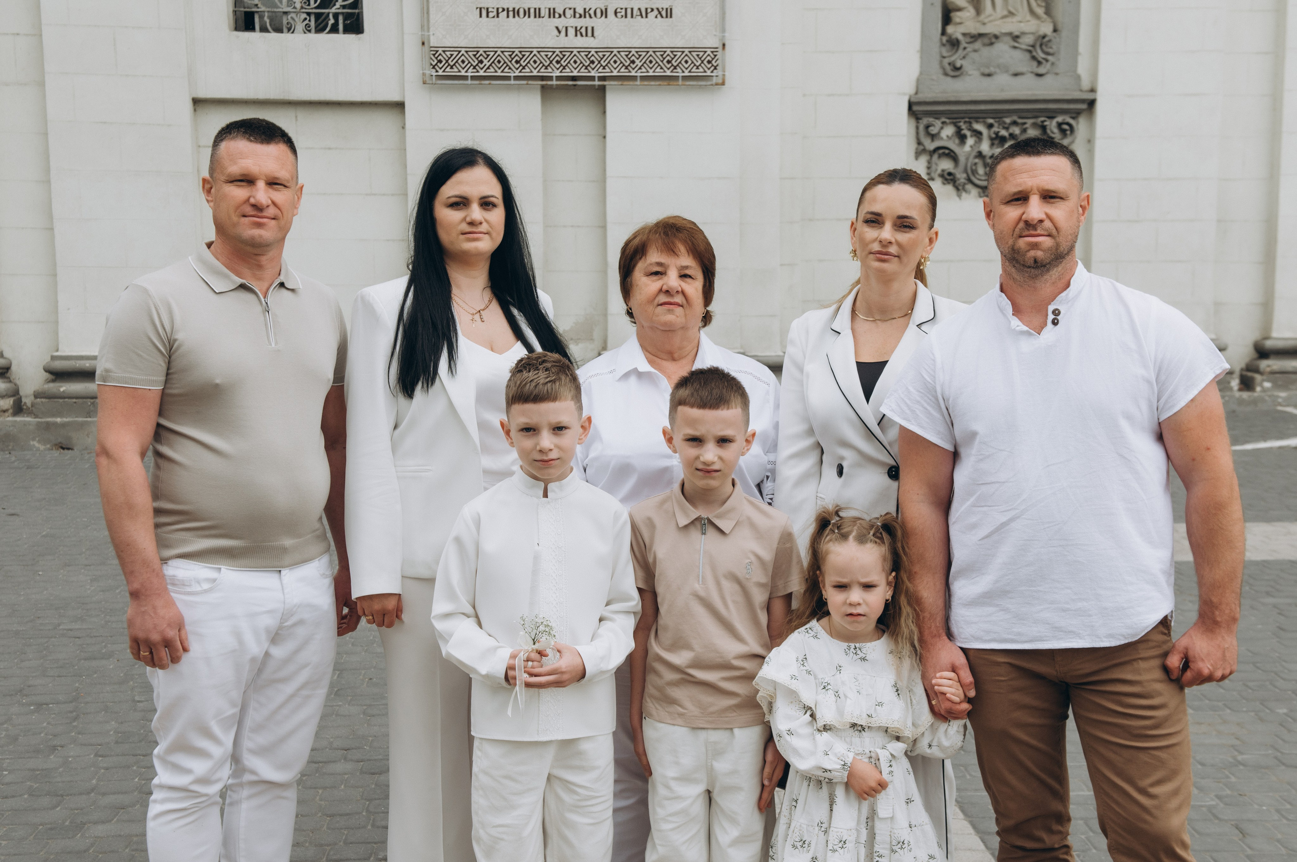 Фотосесія Першого Причастя Тернопіль, фотосесія Причастя Тернопіль, Таїнство Першого Причастя Тернопіль, Катедра Причастя Тернопіль. Сімейний, дитячий та індивідуальний фотограф в м. Тернопіль, м. Львів