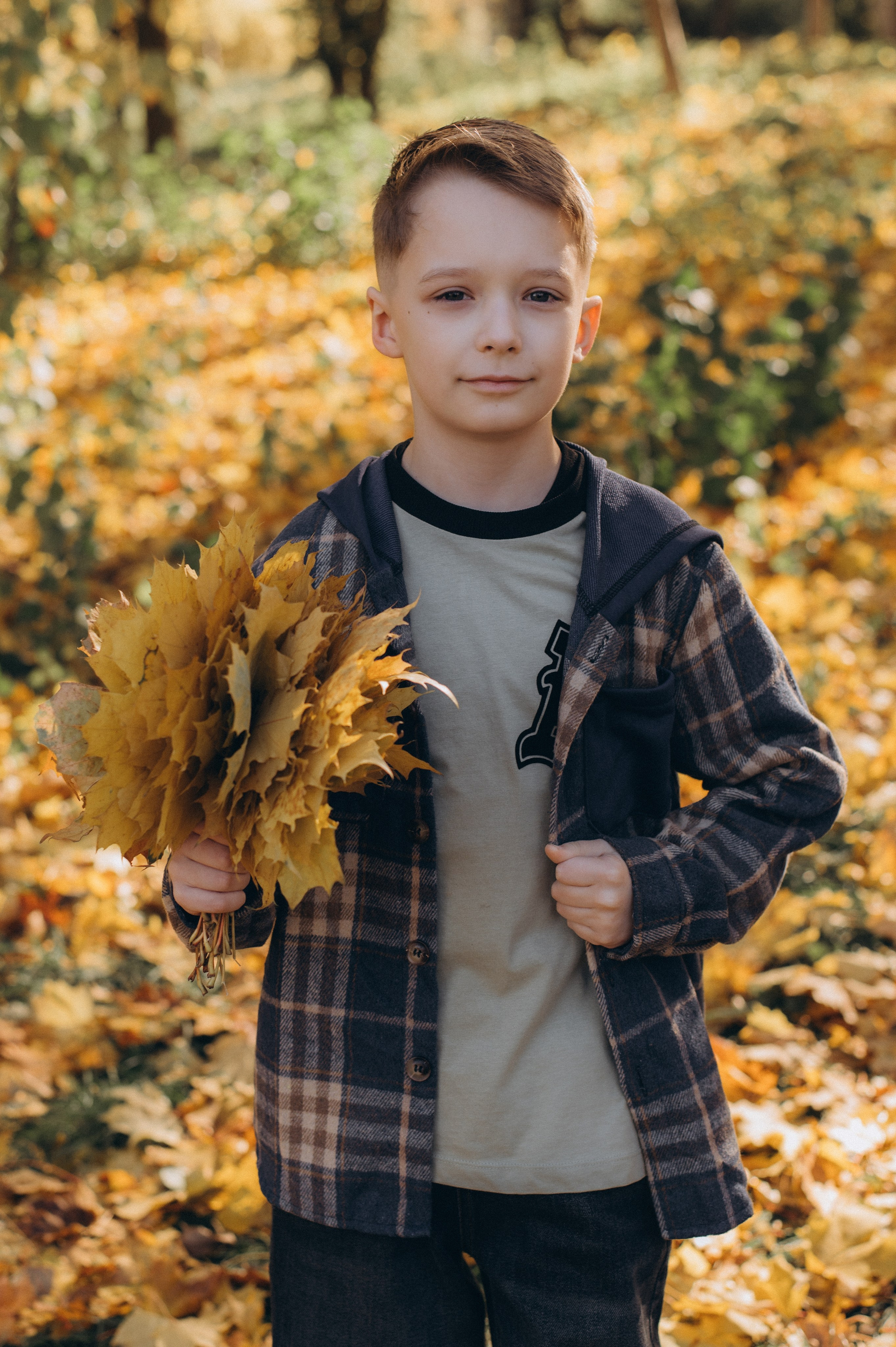 Осіння фотосесія 4 класу на віньєтки, випускні фотоальбоми Тернопіль, фотосесія випускників Тернопіль, шкільний випускний альбом Тернопіль. Сімейний, дитячий та індивідуальний фотограф в м. Тернопіль, м. Львів