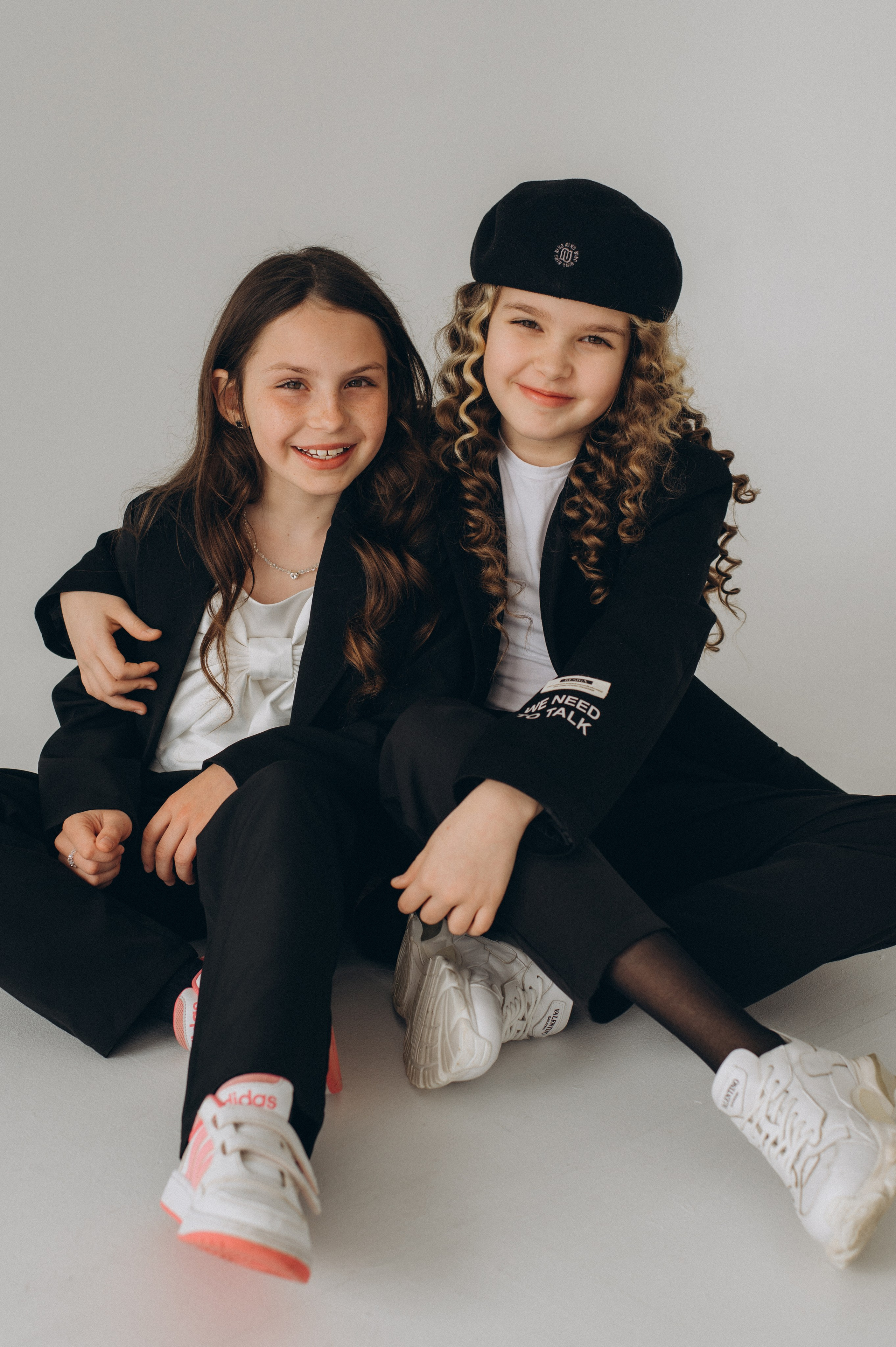 Шкільна фотосесія на віньєтки Тернопіль, шкільні альбоми, фотосесія випускників Тернопіль, випускний альбом, фотограф випускний Тернопіль. Сімейний, дитячий та індивідуальний фотограф в м. Тернопіль, м. Львів