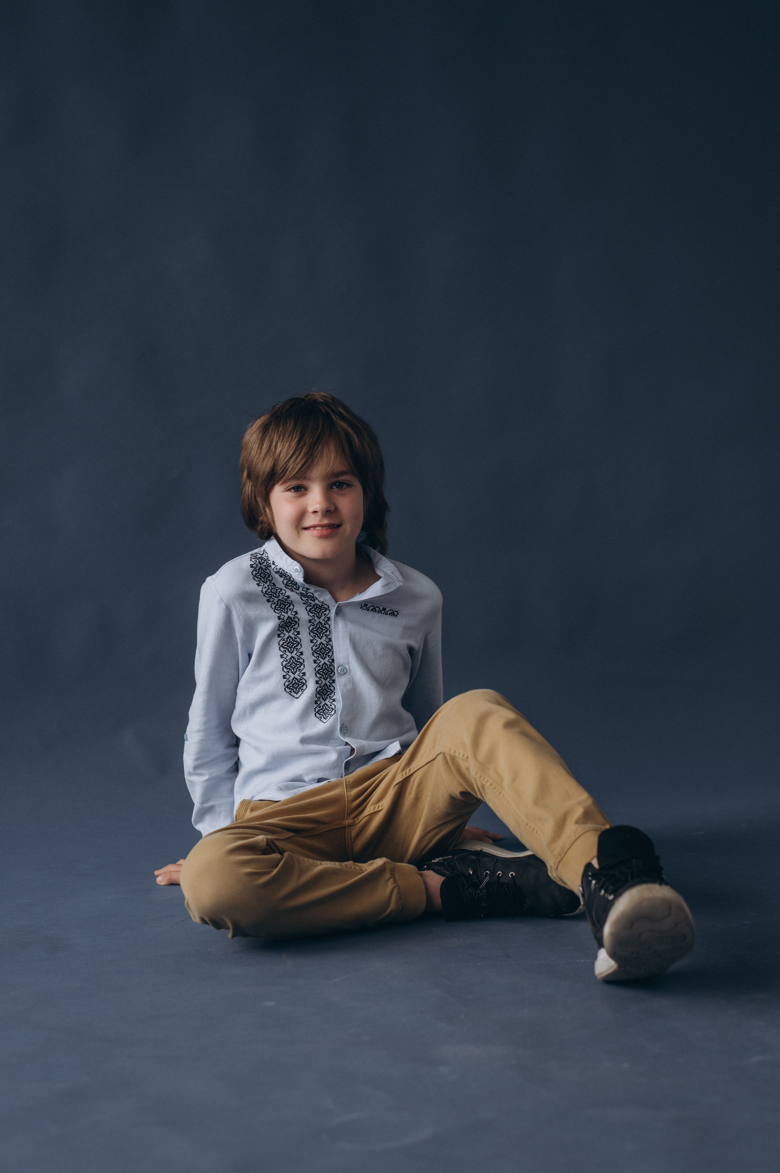 Шкільна фотосесія на віньєтки Тернопіль, фотосесія випускників Тернопіль, зйомка на віньєтки, шкільні фотоальбоми Тернопіль. Сімейний, дитячий та індивідуальний фотограф в м. Тернопіль, м. Львів