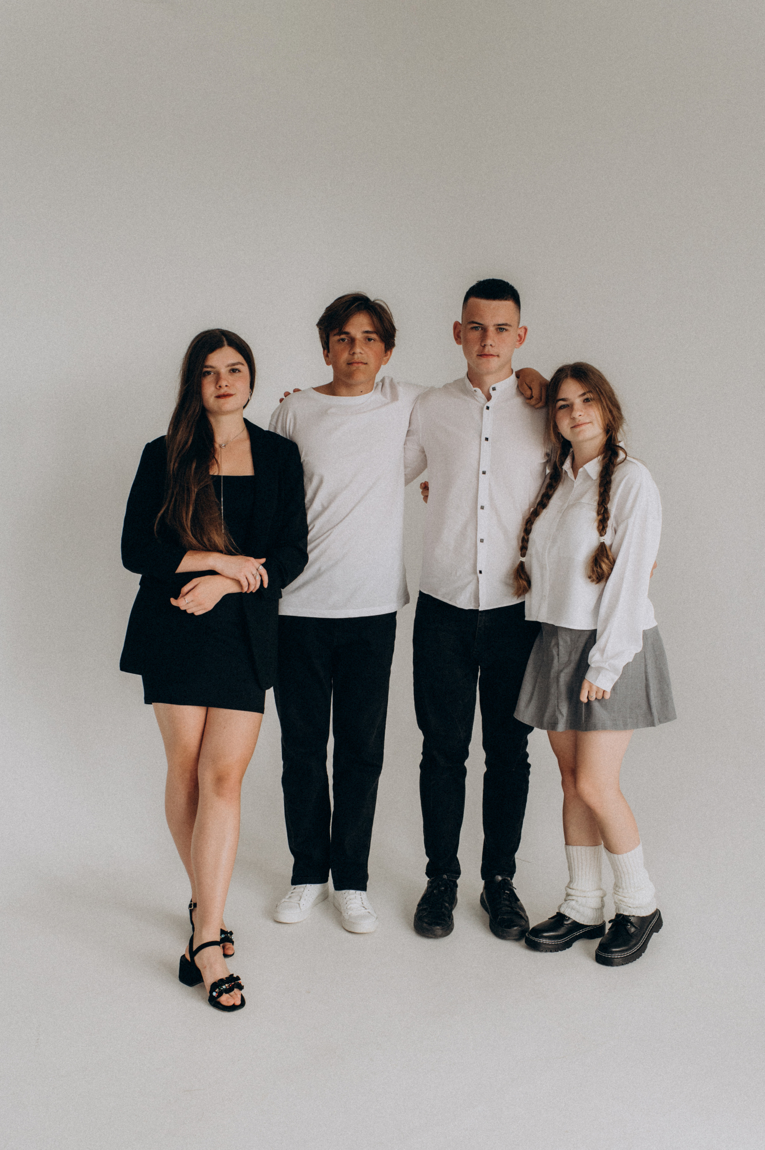 Фотосесія на віньєтки, фотосесія випускників, шкільна фотосесія. Сімейний, дитячий та індивідуальний фотограф в м. Тернопіль, м. Львів