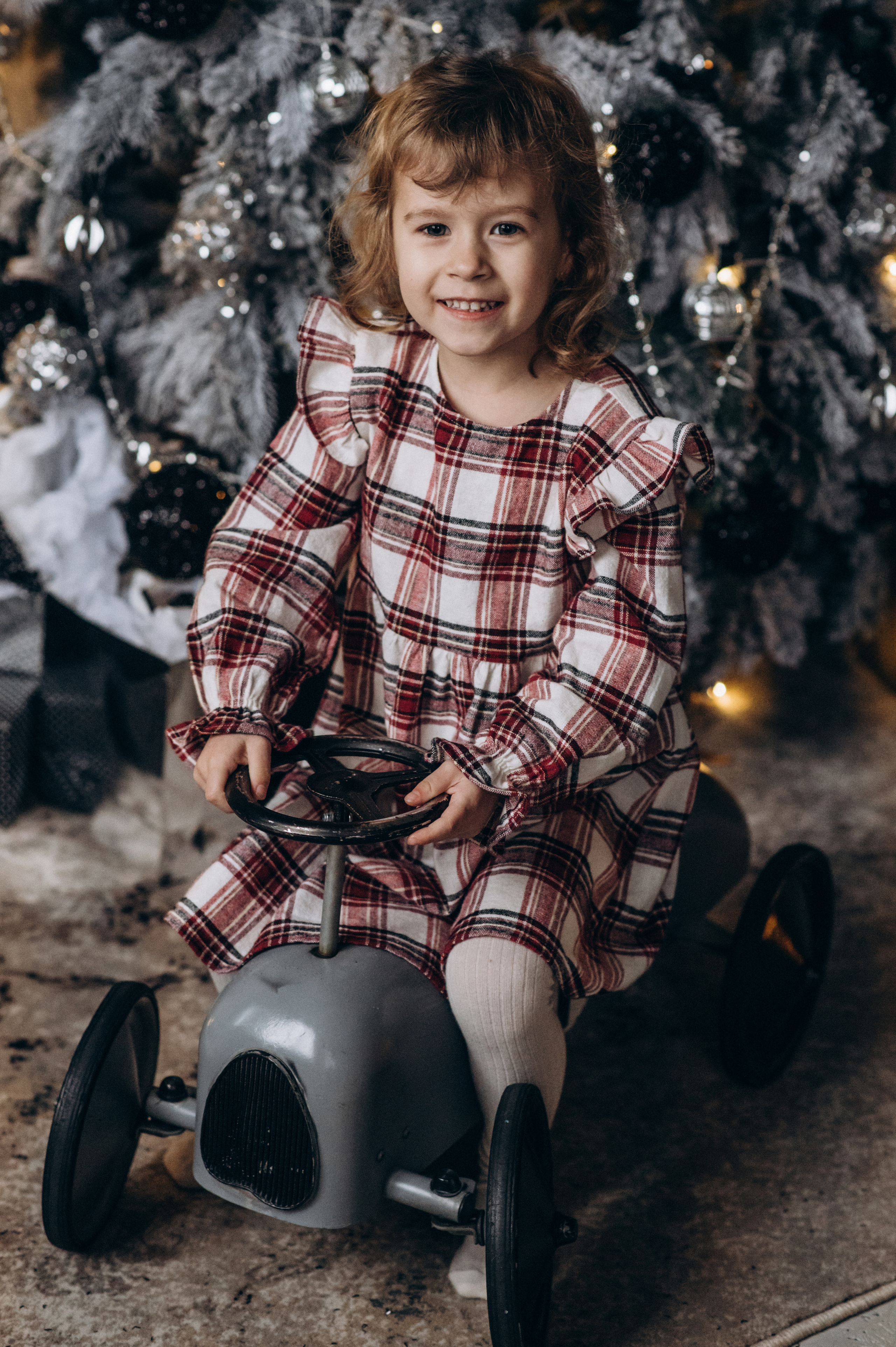 Новорічна сімейна зйомка у студії. Сімейний, дитячий та індивідуальний фотограф в м. Тернопіль, м. Львів