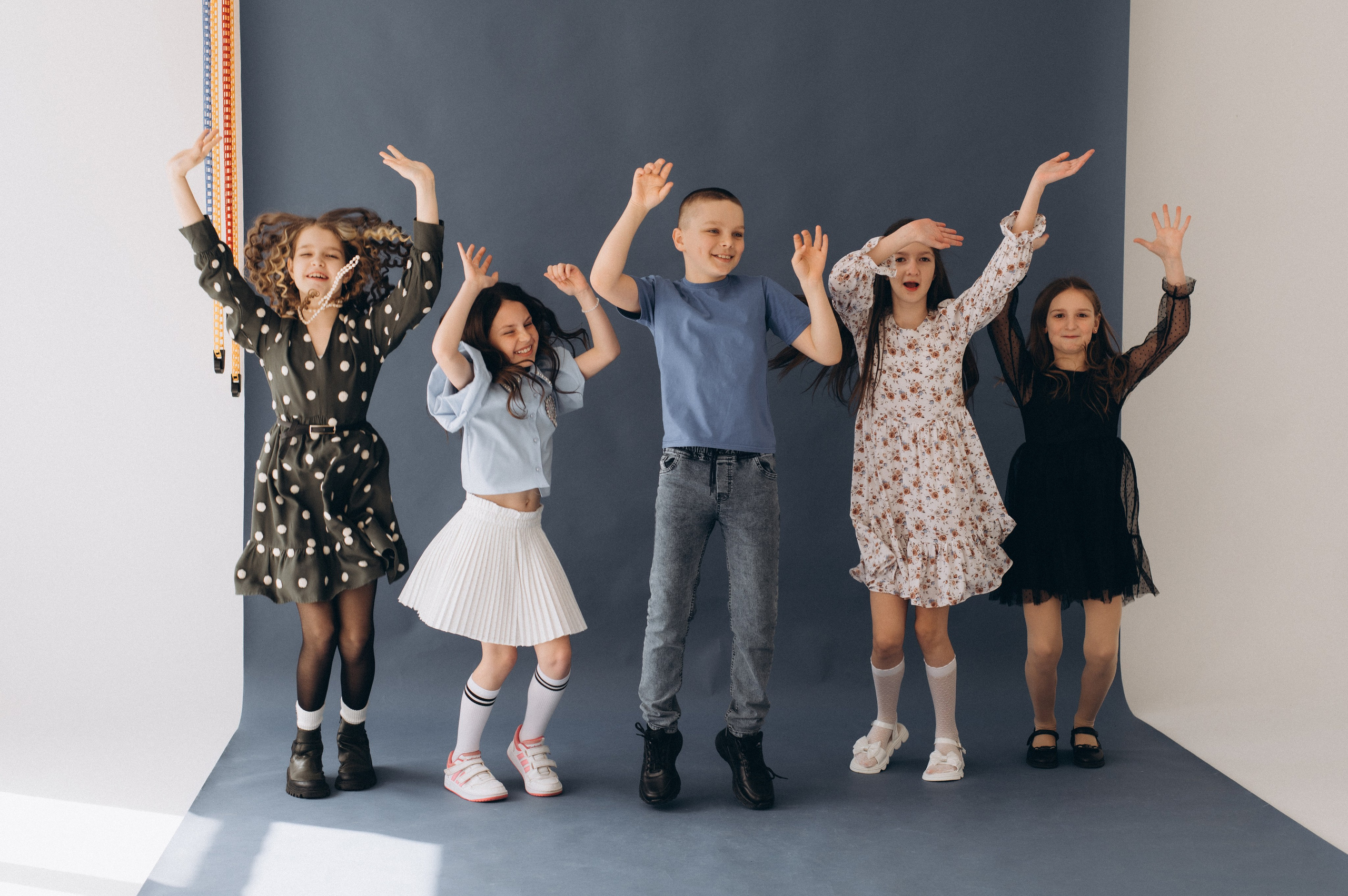 Шкільна фотосесія на віньєтки Тернопіль, шкільні альбоми, фотосесія випускників Тернопіль, випускний альбом, фотограф випускний Тернопіль. Сімейний, дитячий та індивідуальний фотограф в м. Тернопіль, м. Львів