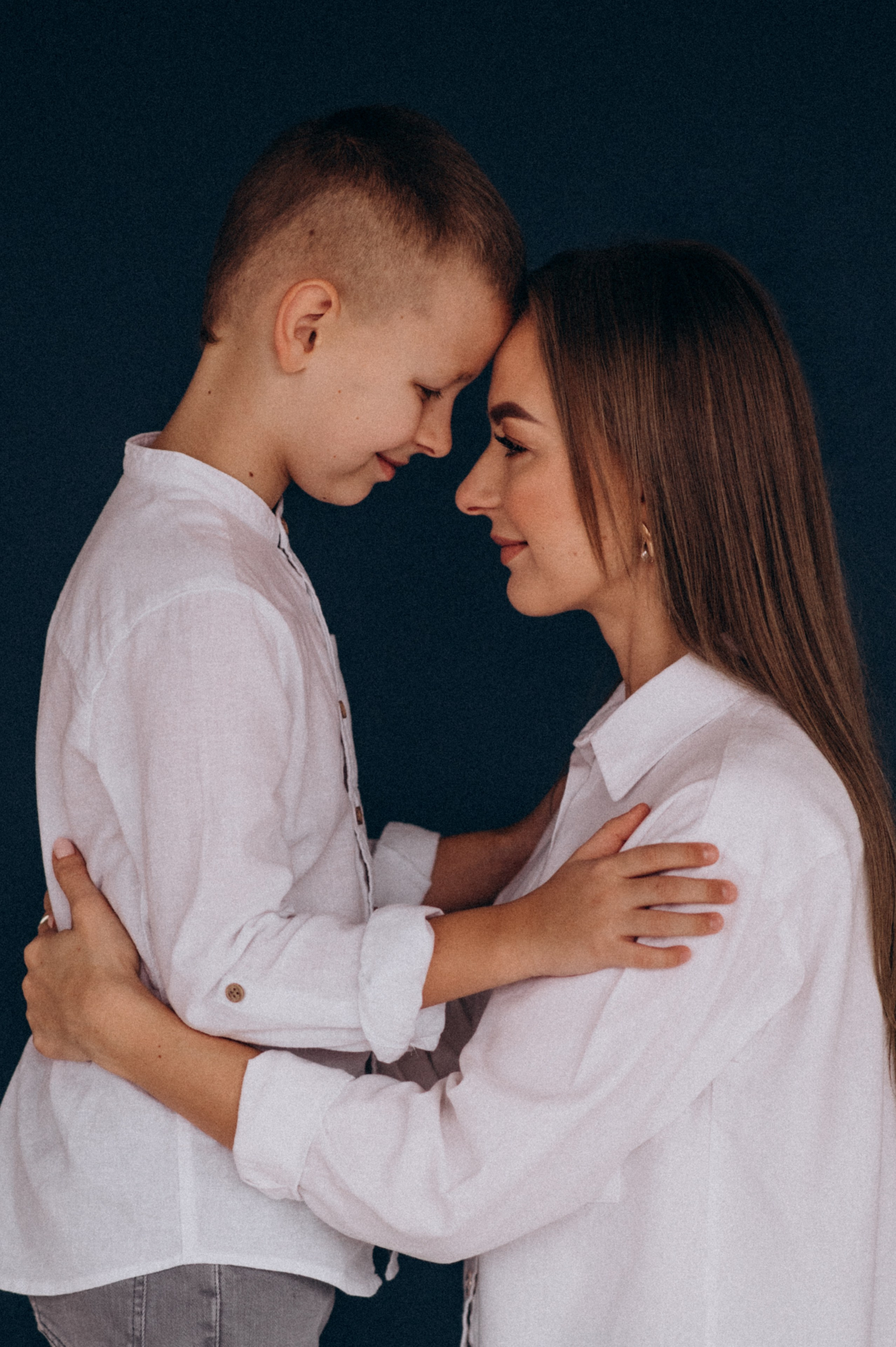 Фотосесія мама і син, сімейна фотосесія Тернопіль Львів. Сімейний, дитячий та індивідуальний фотограф в м. Тернопіль, м. Львів