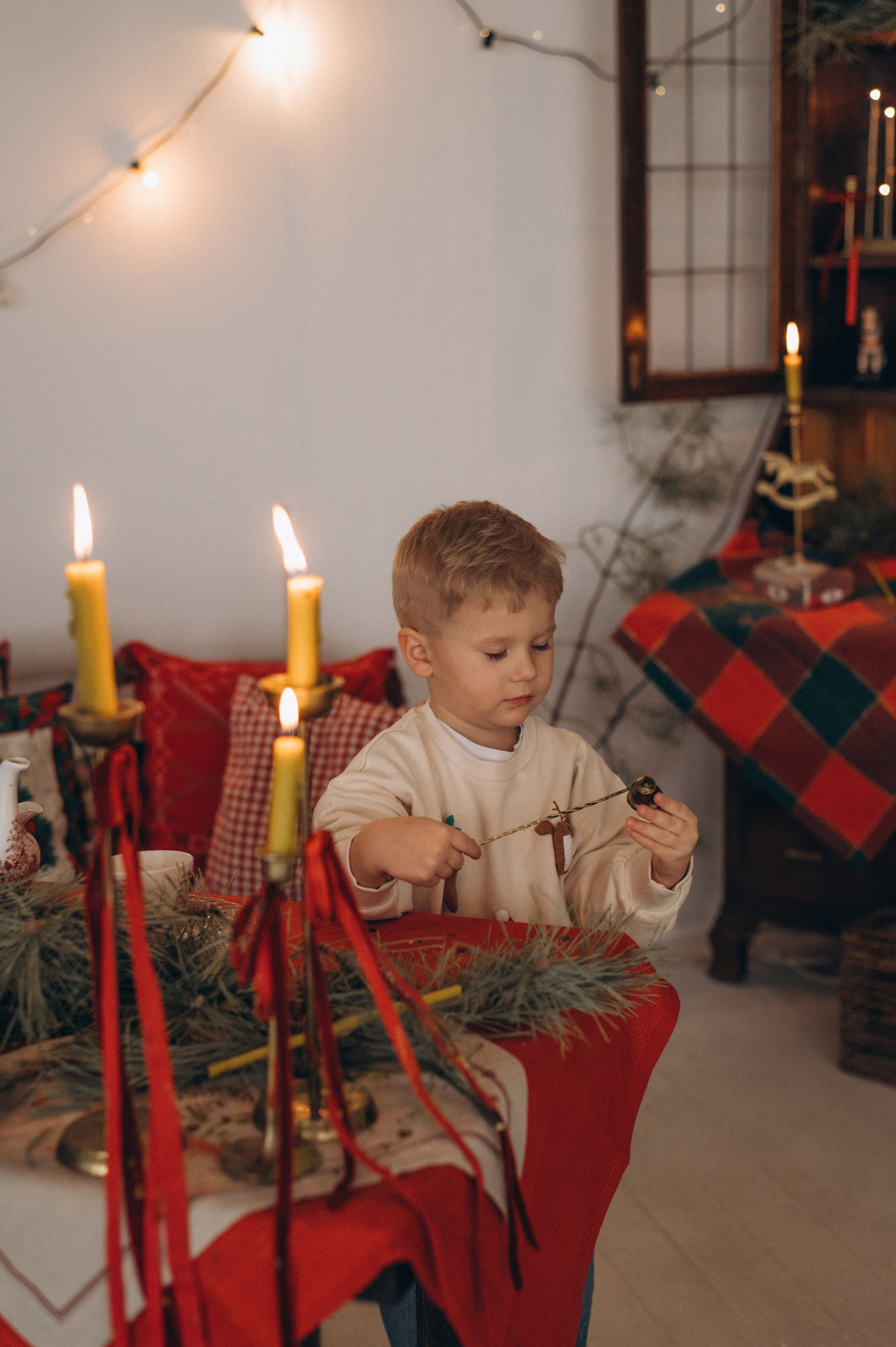 Новорічна сімейна фотосесія у студії Тернопіль, фотосесія мами та дитини, сімейний фотограф Тернопіль, новорічна зйомка. Сімейний, дитячий та індивідуальний фотограф в м. Тернопіль, м. Львів