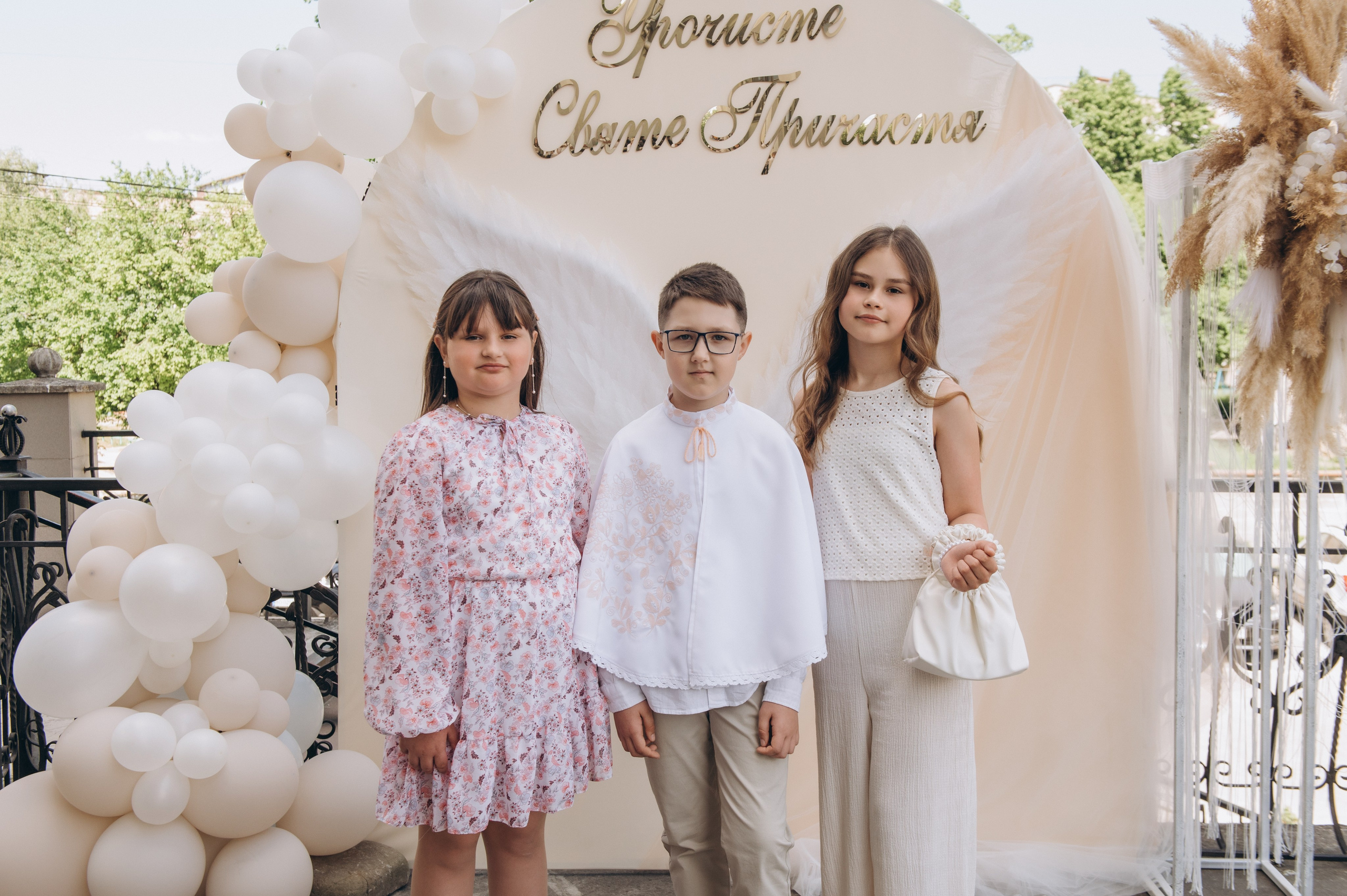 Фотосесія Причастя Тернопіль церква Св Михаїла, фотограф на Причастя Тернопіль, фотосесія Літургії Причастя Тернопіль. Сімейний, дитячий та індивідуальний фотограф в м. Тернопіль, м. Львів