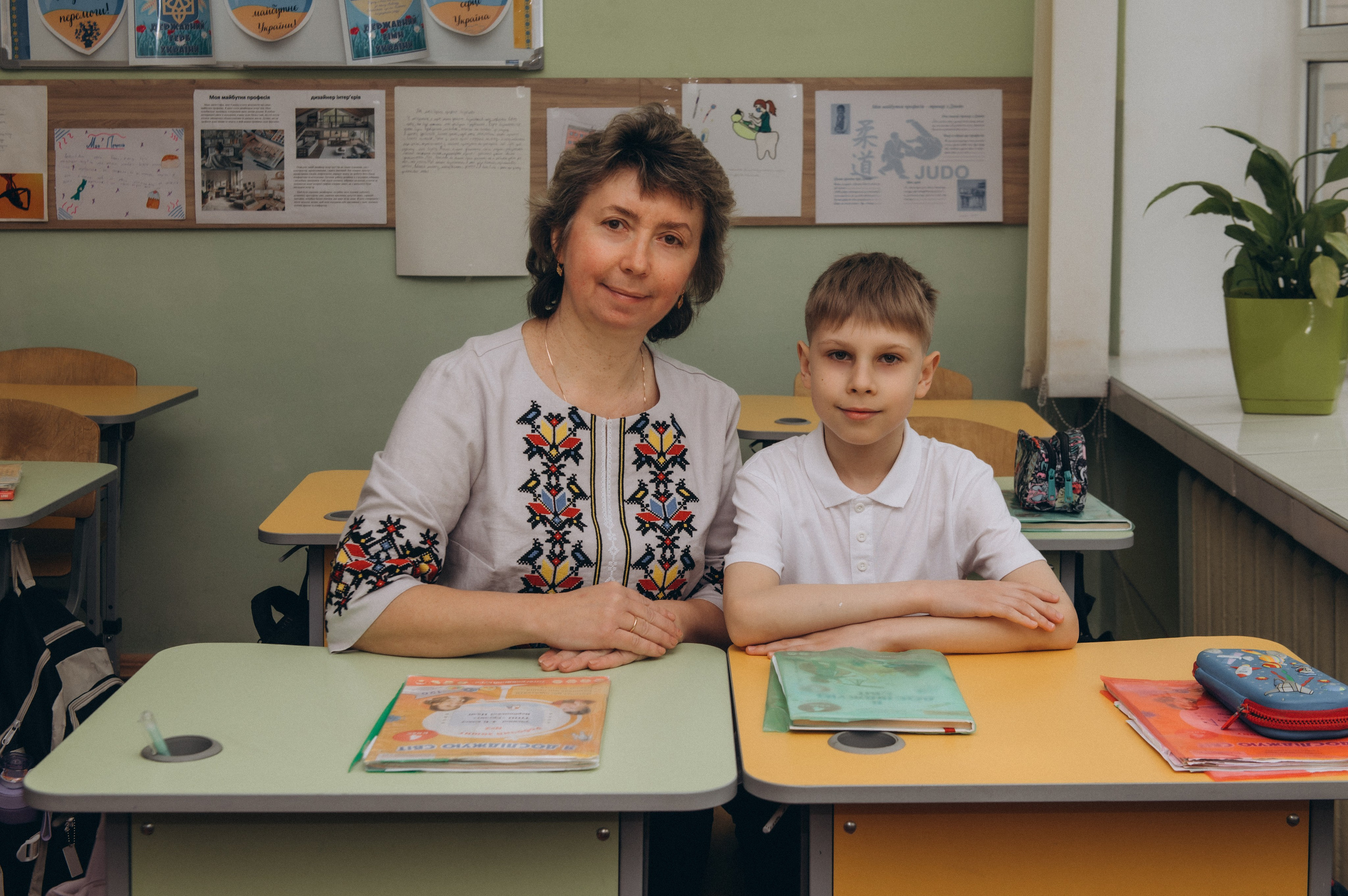 Шкільна фотосесія на віньєтки Тернопіль, фотосесія випускників Тернопіль, зйомка на віньєтки, шкільні фотоальбоми Тернопіль. Сімейний, дитячий та індивідуальний фотограф в м. Тернопіль, м. Львів