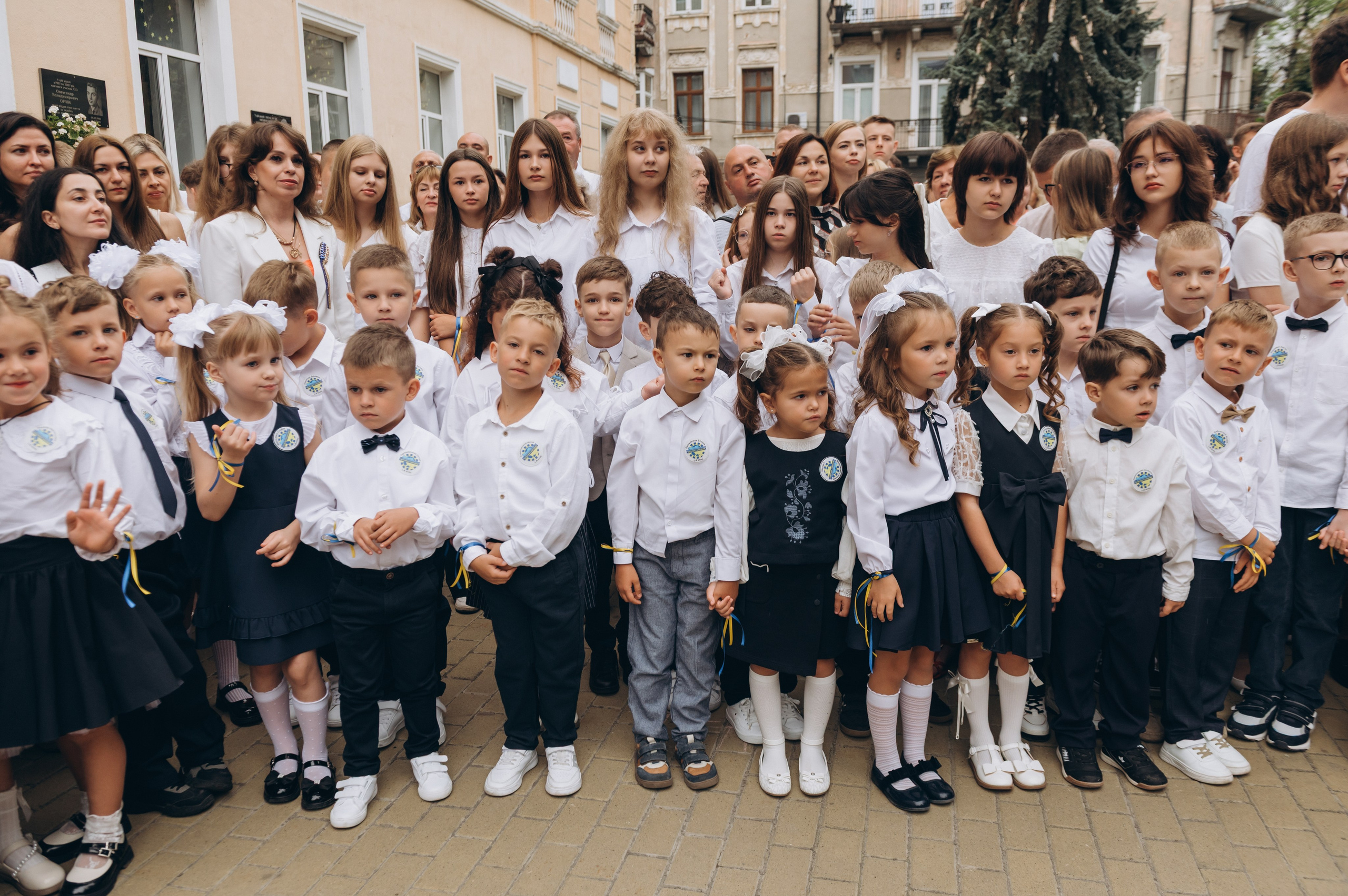 Перший дзвоник у Тернополі, фотосесія першокласників