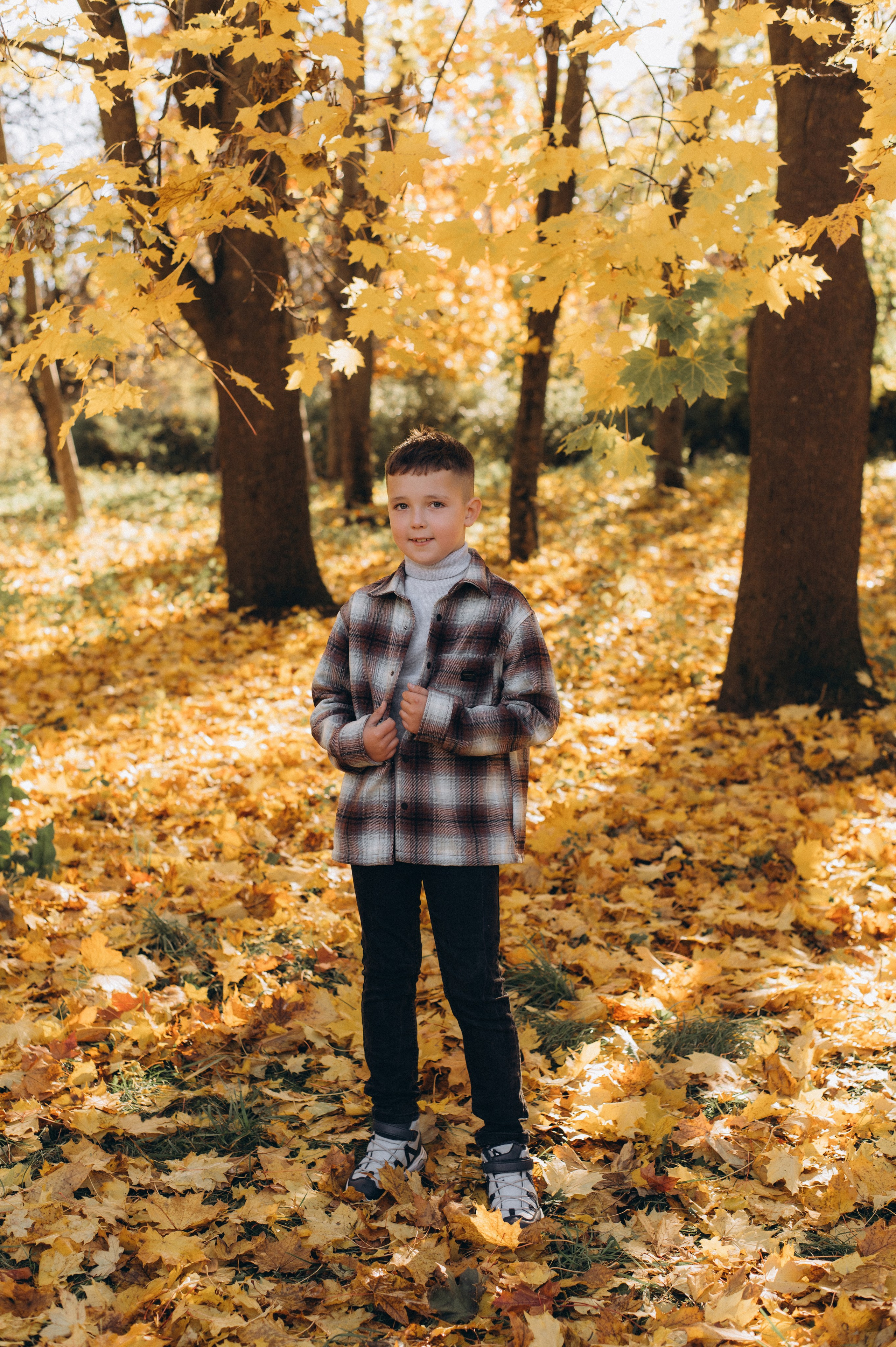 Осіння фотосесія 4 класу на віньєтки, випускні фотоальбоми Тернопіль, фотосесія випускників Тернопіль, шкільний випускний альбом Тернопіль. Сімейний, дитячий та індивідуальний фотограф в м. Тернопіль, м. Львів