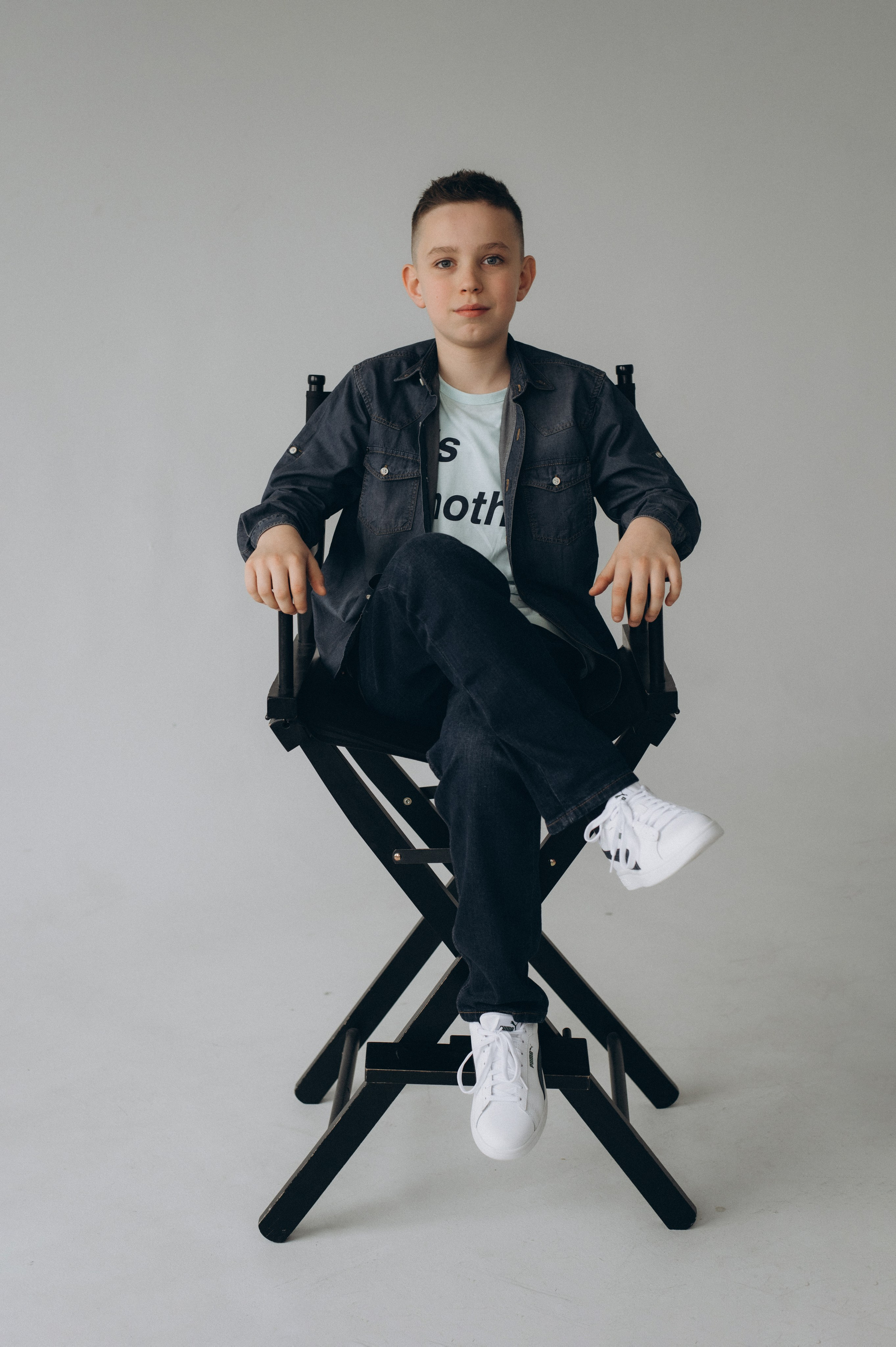 Шкільна фотосесія на віньєтки Тернопіль, фотосесія випускників Тернопіль, зйомка на віньєтки, шкільні фотоальбоми Тернопіль. Сімейний, дитячий та індивідуальний фотограф в м. Тернопіль, м. Львів