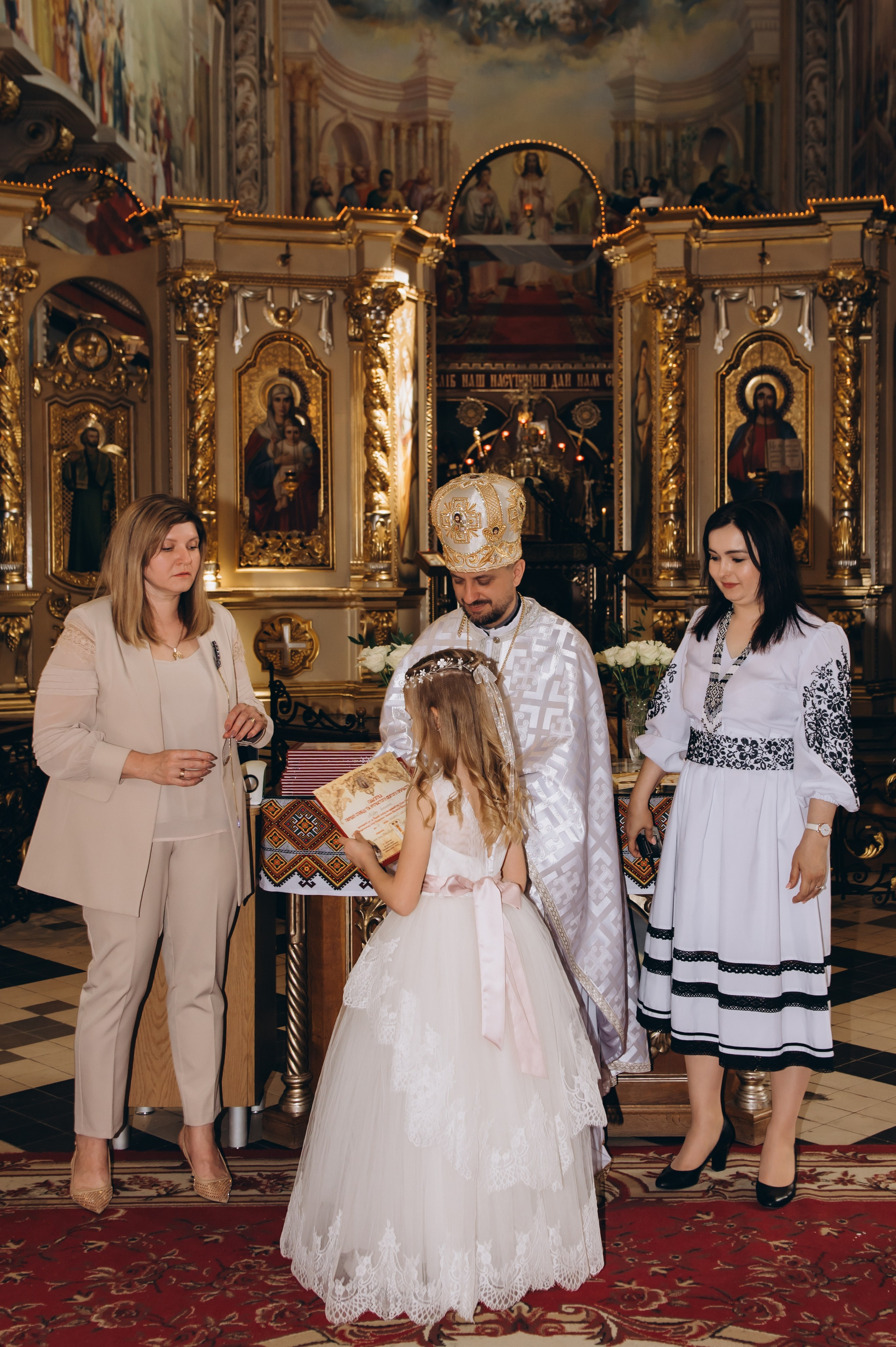 Фотосесія Першого Причастя Тернопіль, фотосесія Причастя Тернопіль, Таїнство Першого Причастя Тернопіль, Катедра Причастя Тернопіль. Сімейний, дитячий та індивідуальний фотограф в м. Тернопіль, м. Львів