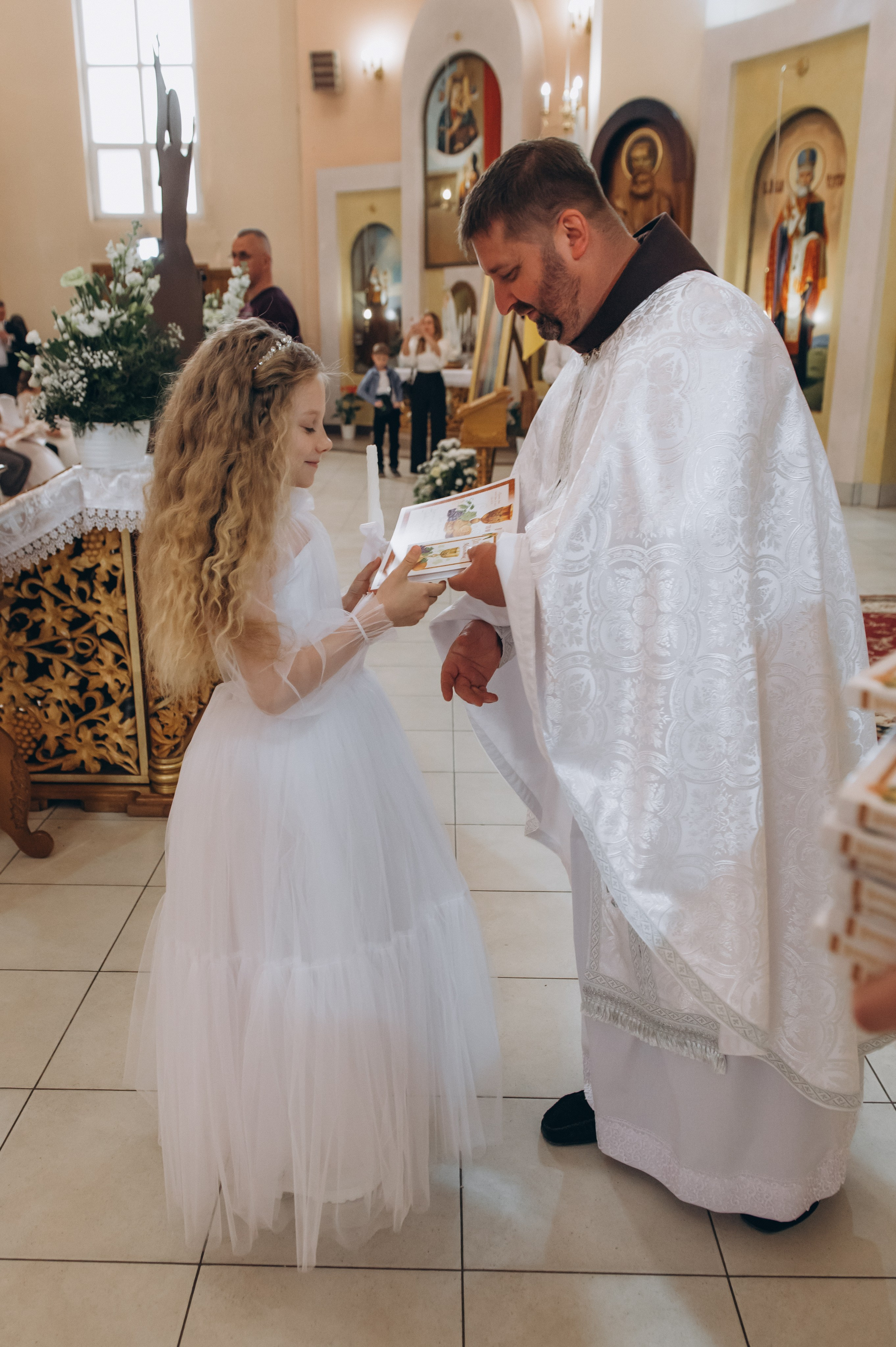 Фотосесія Причастя Тернопіль, зйомка Причастя, фотограф на Причастя Тернопіль, Причастя Львів, церква Петра і Павла. Сімейний, дитячий та індивідуальний фотограф в м. Тернопіль, м. Львів