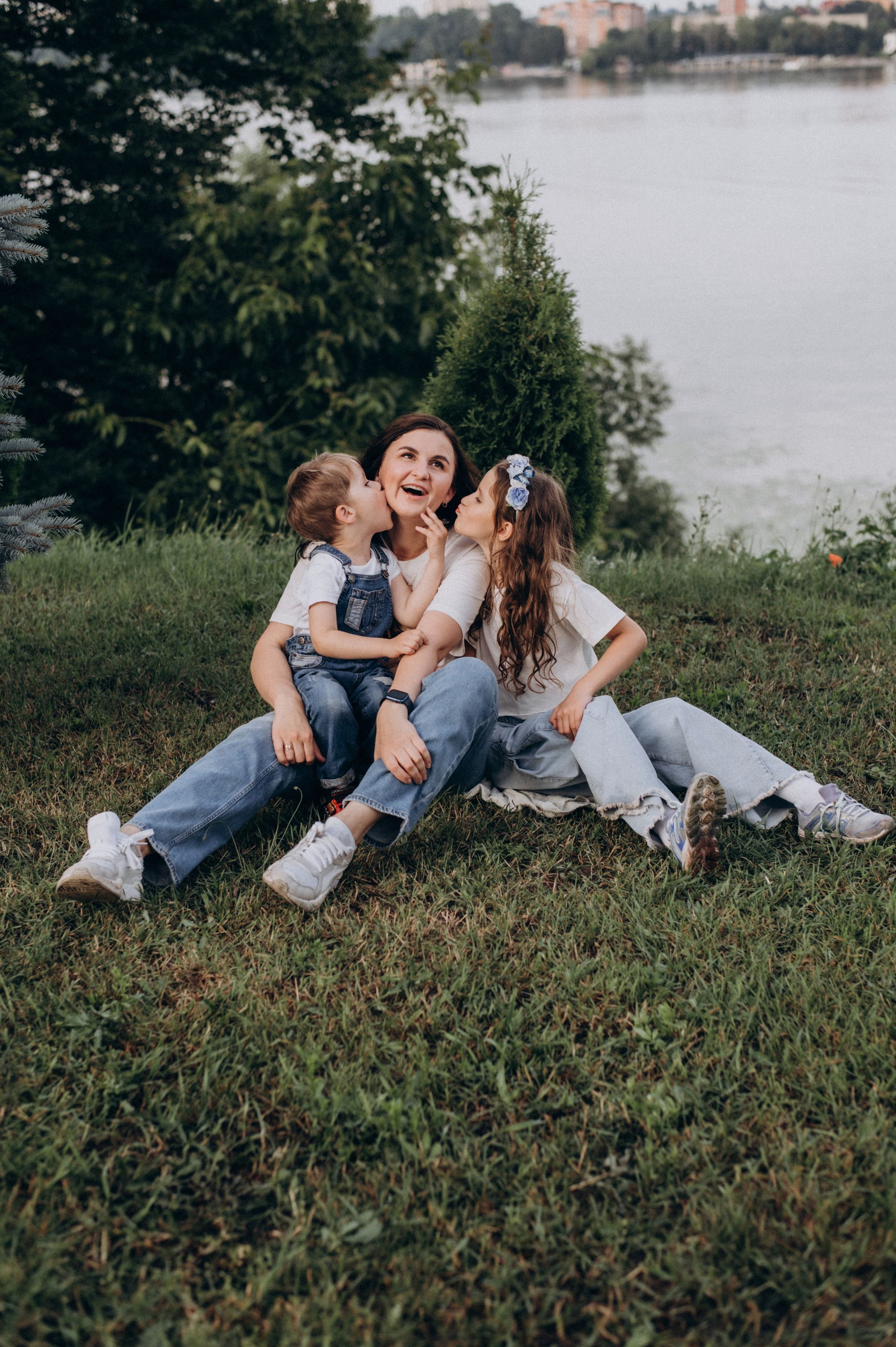 Сімейна фотосесія Тернопіль, сімейний фотограф Тернопіль, зйомка великої сімї. Сімейний, дитячий та індивідуальний фотограф в м. Тернопіль, м. Львів