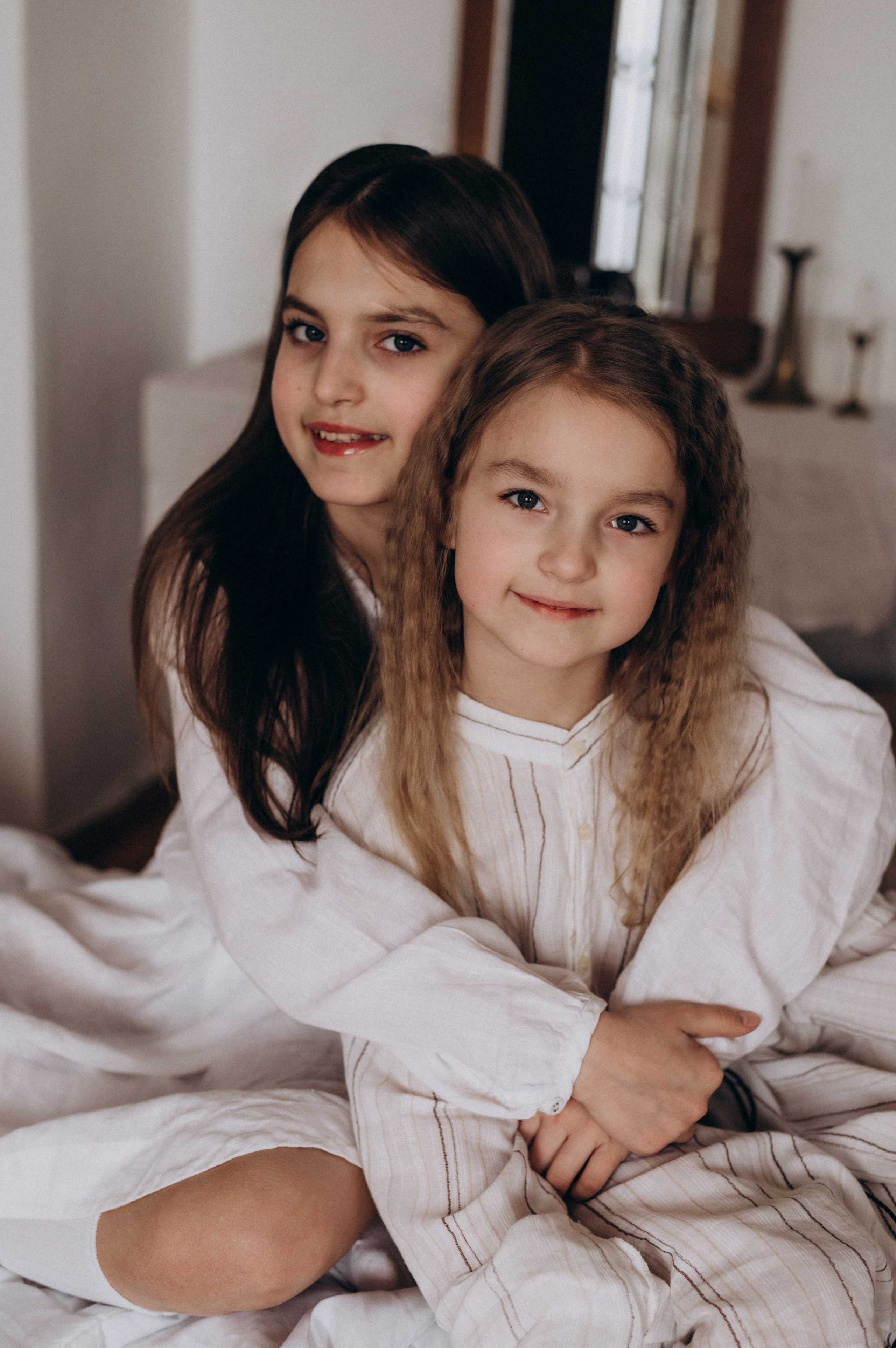 Сімейна фотосесія мами і донечок, зйомка Тернопіль Львів етностиль. Сімейний, дитячий та індивідуальний фотограф в м. Тернопіль, м. Львів