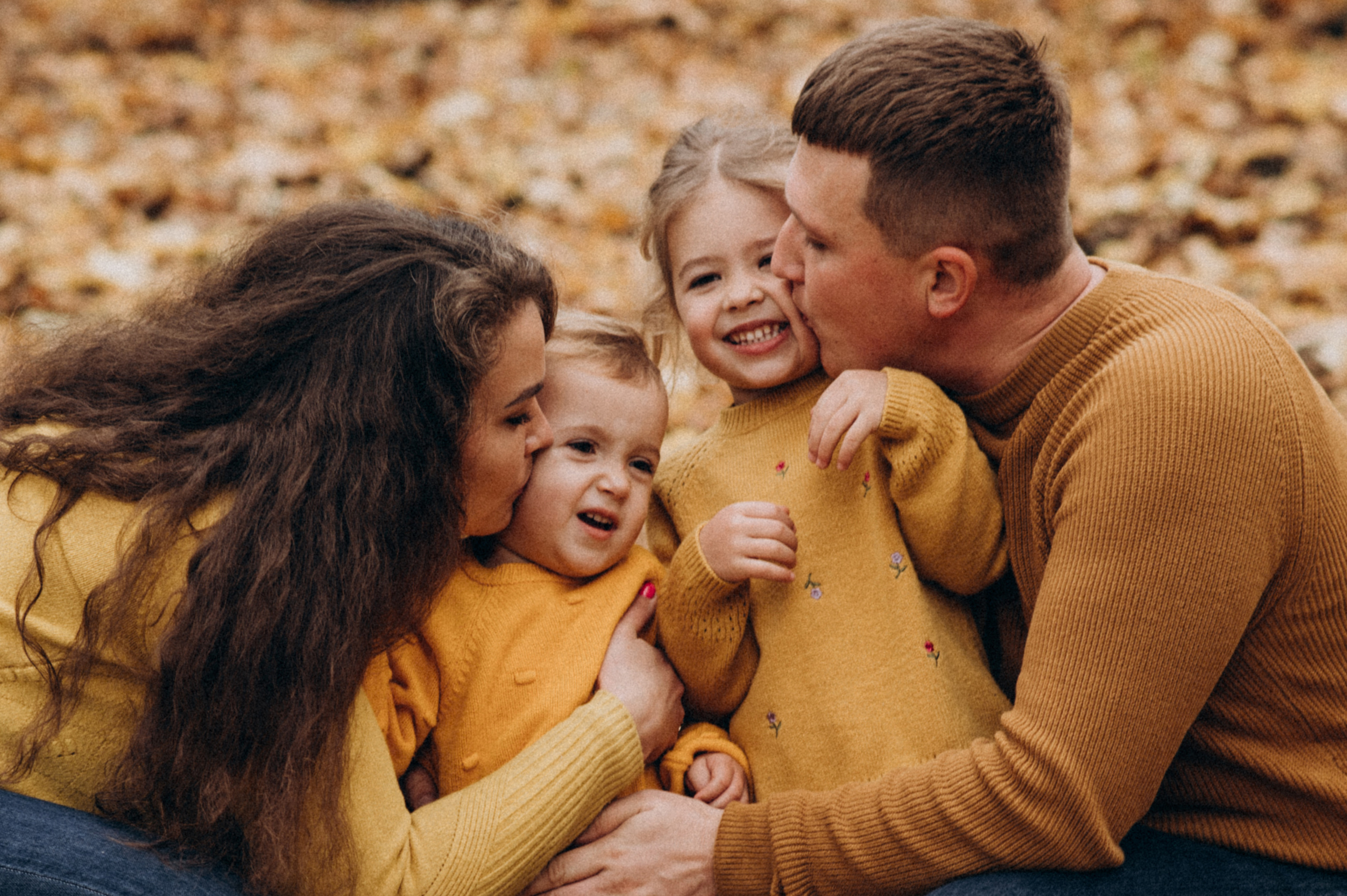 Осіння сімейна фотосесія. Сімейний, дитячий та індивідуальний фотограф в м. Тернопіль, м. Львів