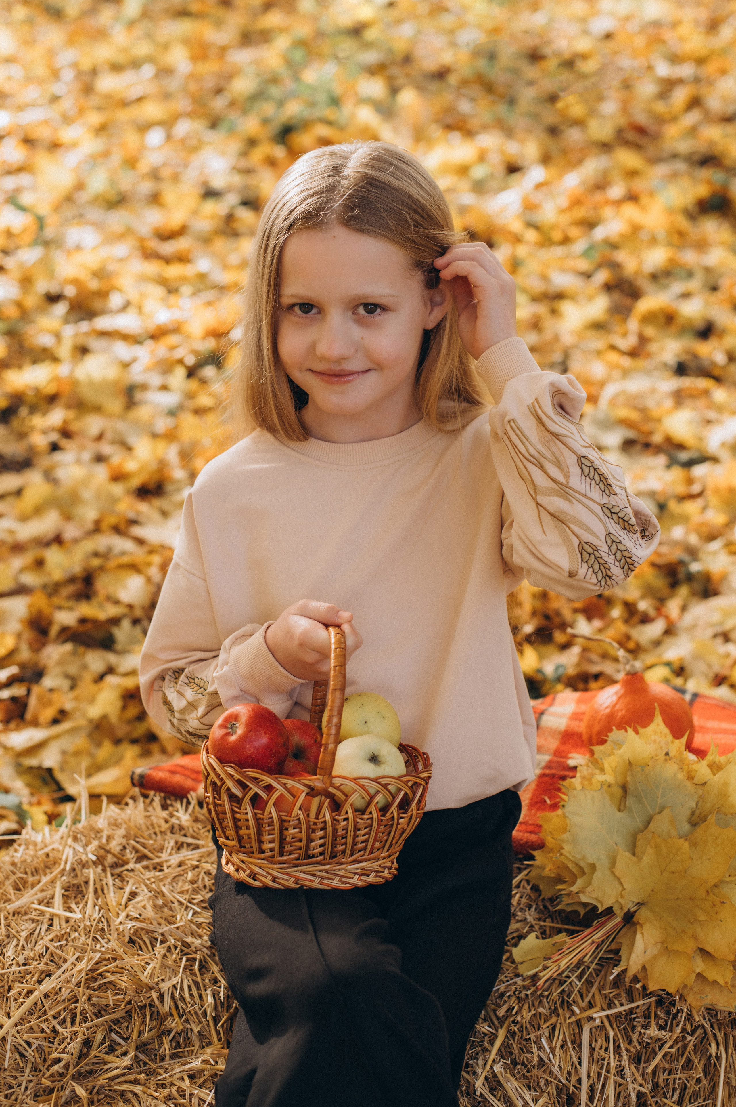 Осіння фотосесія 4 класу на віньєтки, випускні фотоальбоми Тернопіль, фотосесія випускників Тернопіль, шкільний випускний альбом Тернопіль. Сімейний, дитячий та індивідуальний фотограф в м. Тернопіль, м. Львів