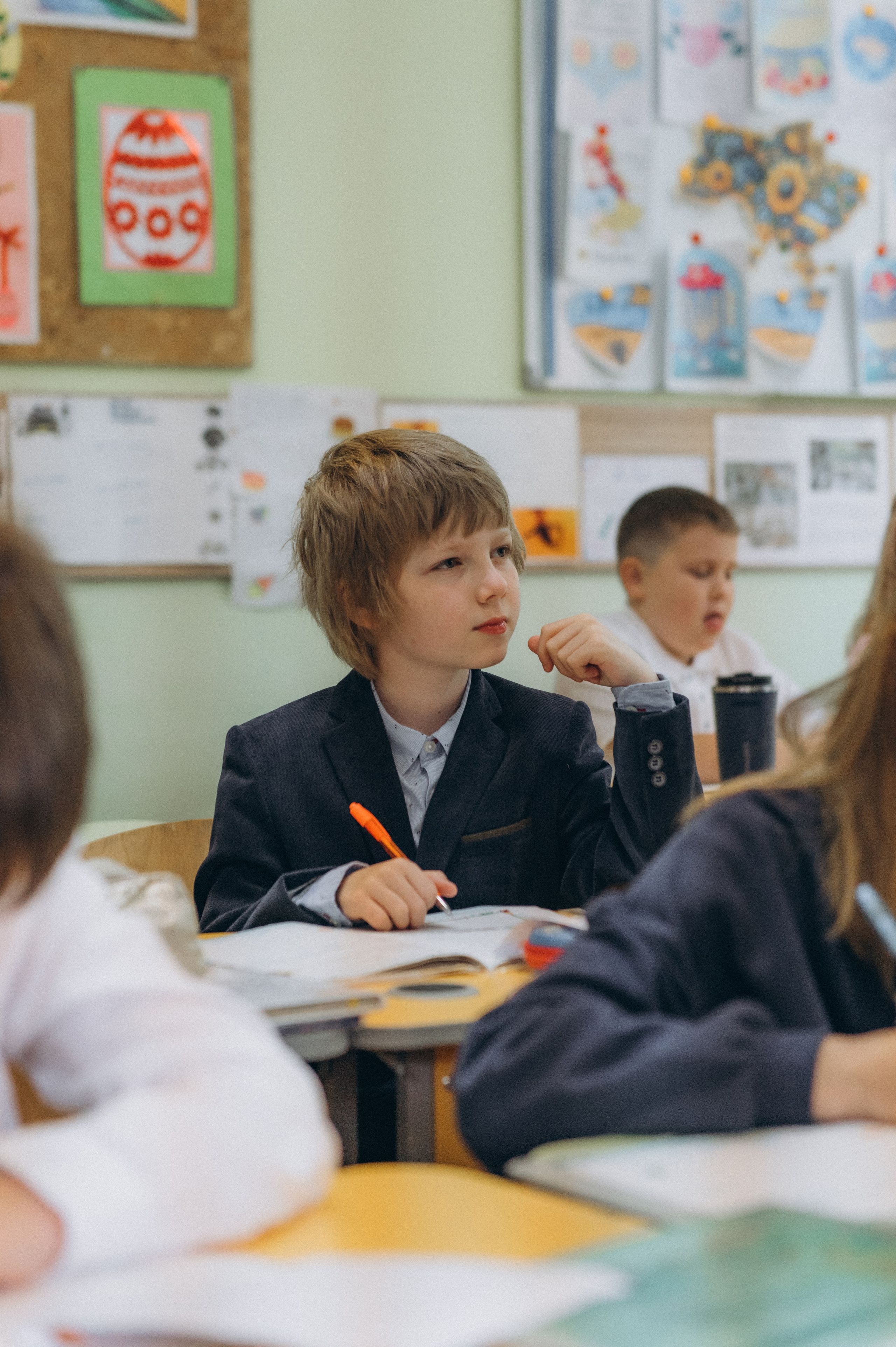 Шкільна фотосесія на віньєтки Тернопіль, фотосесія випускників Тернопіль, зйомка на віньєтки, шкільні фотоальбоми Тернопіль. Сімейний, дитячий та індивідуальний фотограф в м. Тернопіль, м. Львів
