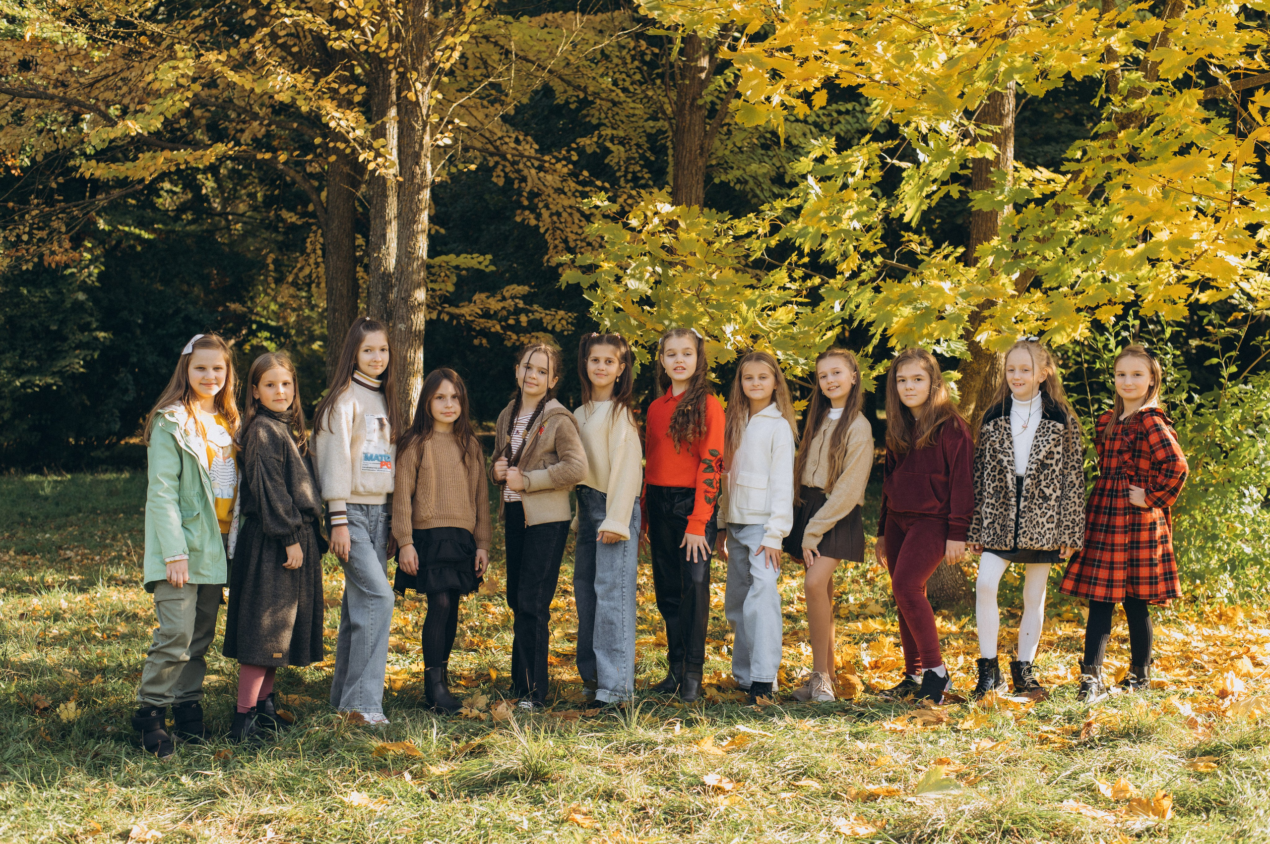 Шкільна фотосесія на віньєтки Тернопіль, шкільні альбоми, фотосесія випускників Тернопіль, випускний альбом, фотограф випускний Тернопіль. Сімейний, дитячий та індивідуальний фотограф в м. Тернопіль, м. Львів