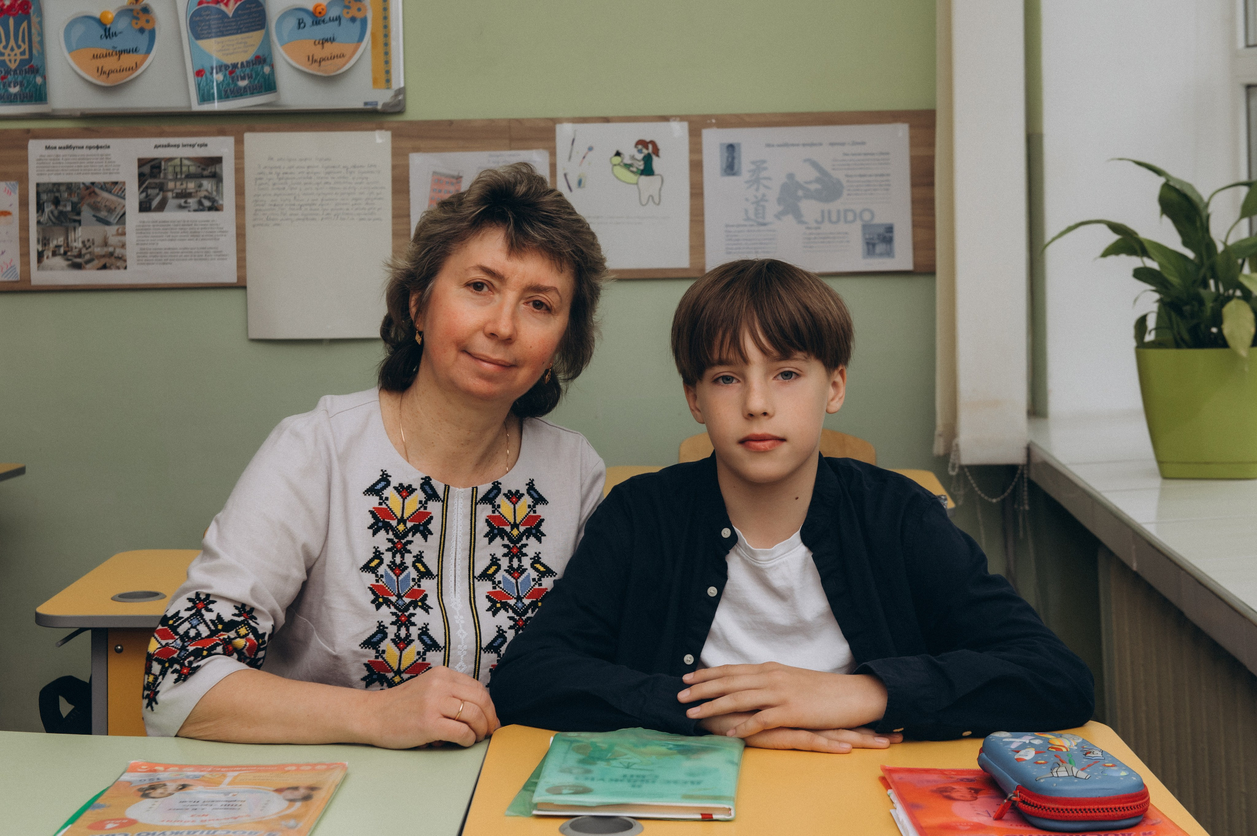 Шкільна фотосесія на віньєтки Тернопіль, фотосесія випускників Тернопіль, зйомка на віньєтки, шкільні фотоальбоми Тернопіль. Сімейний, дитячий та індивідуальний фотограф в м. Тернопіль, м. Львів