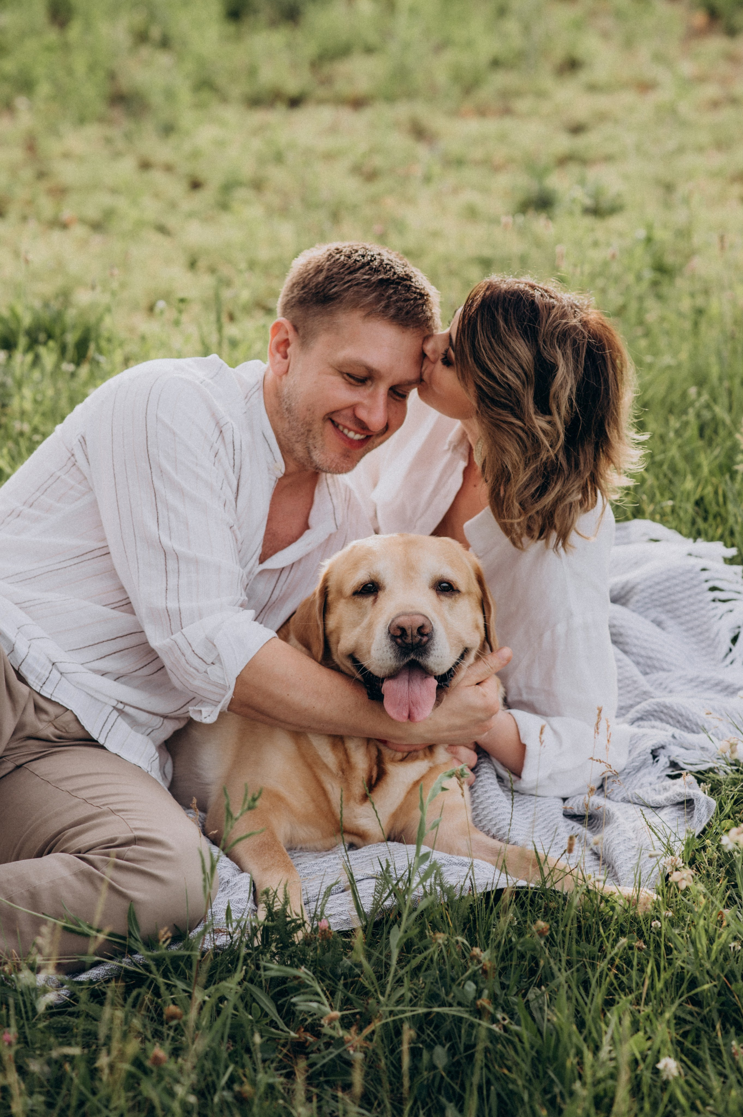 Сімейна фотосесія на природі, зйомка з собакою, фотосесія лавсторі Тернопіль. Сімейний, дитячий та індивідуальний фотограф в м. Тернопіль, м. Львів
