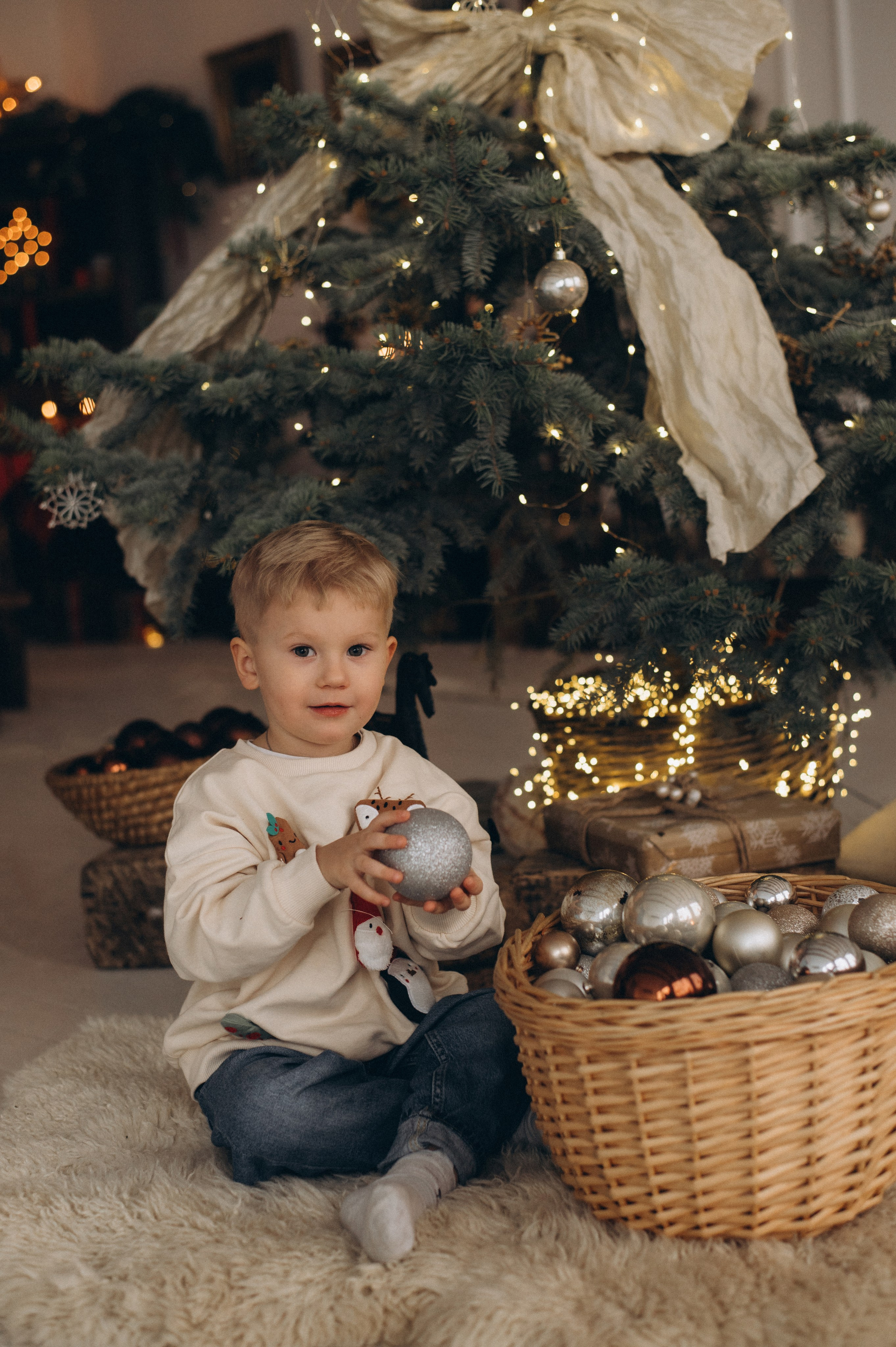 Новорічна сімейна фотосесія у студії Тернопіль, фотосесія мами та дитини, сімейний фотограф Тернопіль, новорічна зйомка. Сімейний, дитячий та індивідуальний фотограф в м. Тернопіль, м. Львів