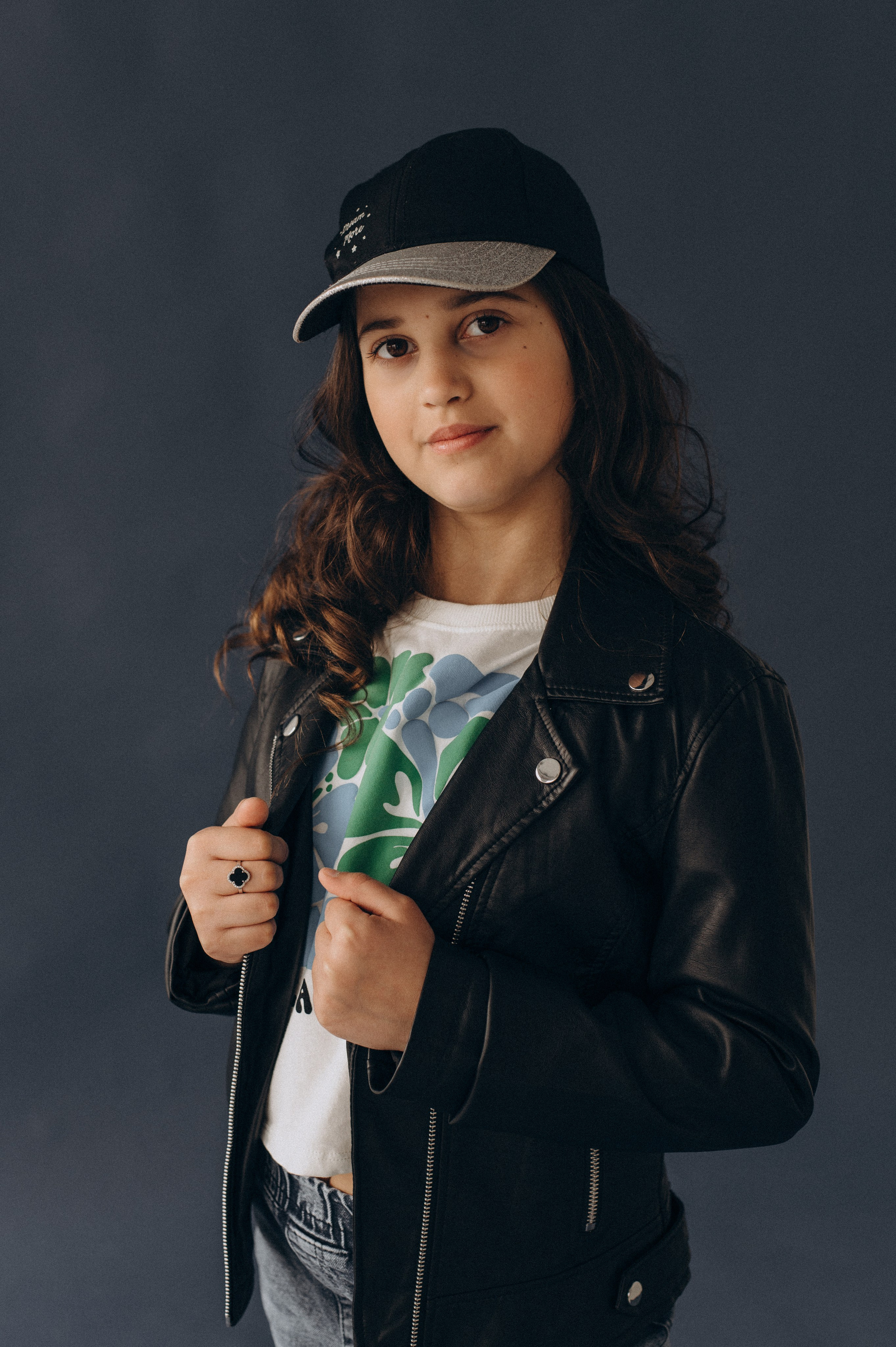 Шкільна фотосесія на віньєтки Тернопіль, шкільні альбоми, фотосесія випускників Тернопіль, випускний альбом, фотограф випускний Тернопіль. Сімейний, дитячий та індивідуальний фотограф в м. Тернопіль, м. Львів