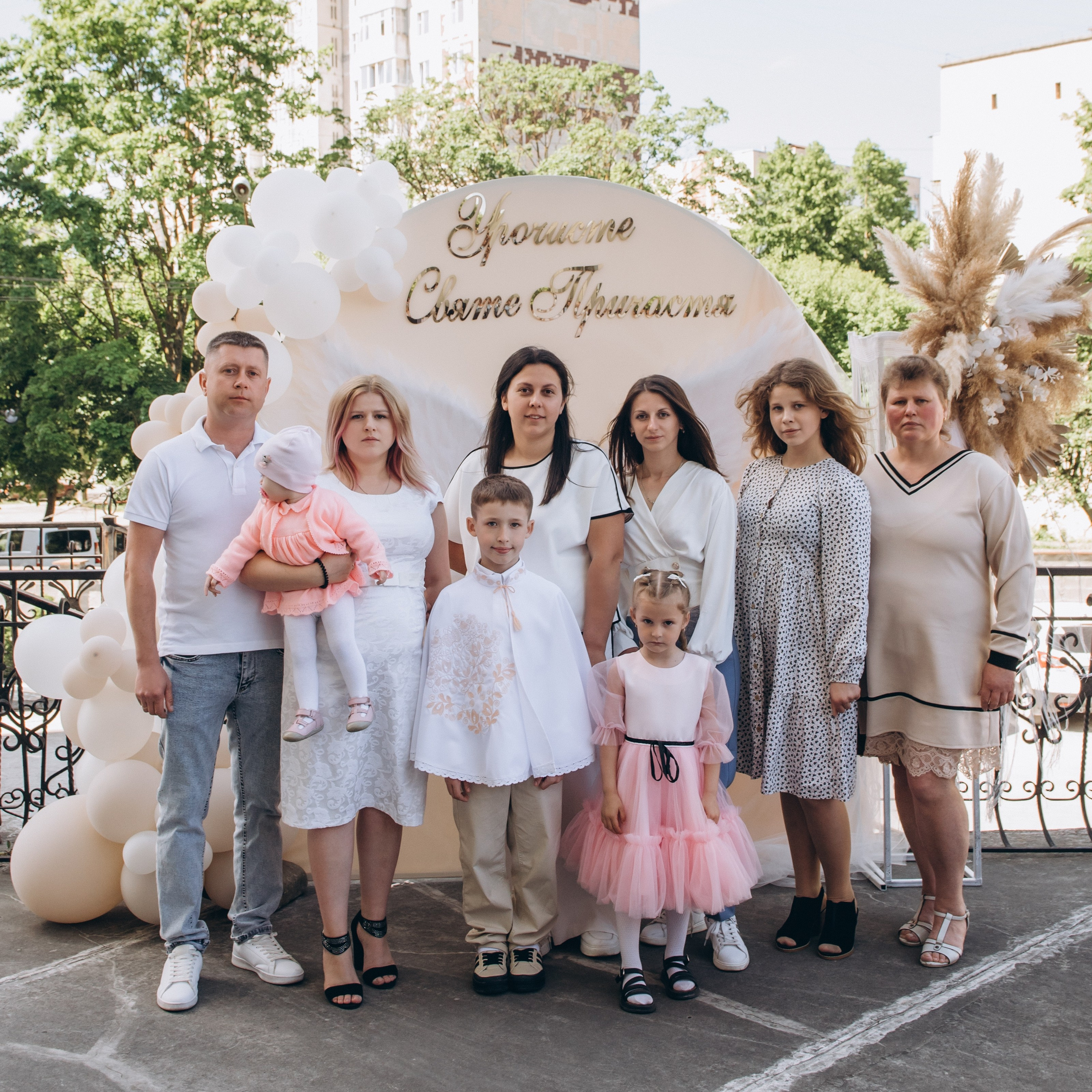 Фотосесія Причастя Тернопіль церква Св Михаїла, фотограф на Причастя Тернопіль, фотосесія Літургії Причастя Тернопіль. Сімейний, дитячий та індивідуальний фотограф в м. Тернопіль, м. Львів