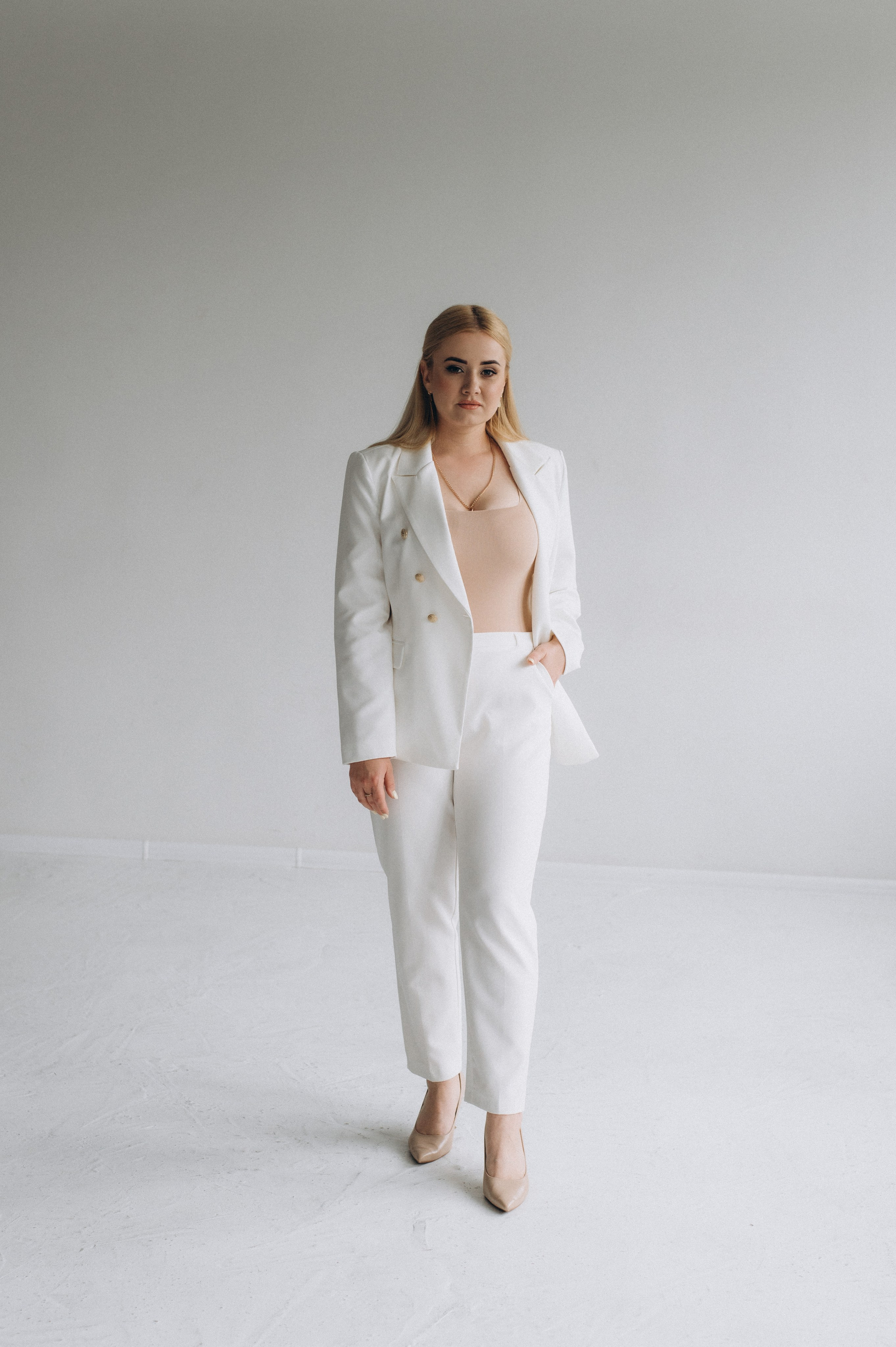 Портретна фотосесія дівчат, контент фотосесія Тернопіль, індивідуальна фотосесія Львів, портретний фотограф Тернопіль. Сімейний, дитячий та індивідуальний фотограф в м. Тернопіль, м. Львів