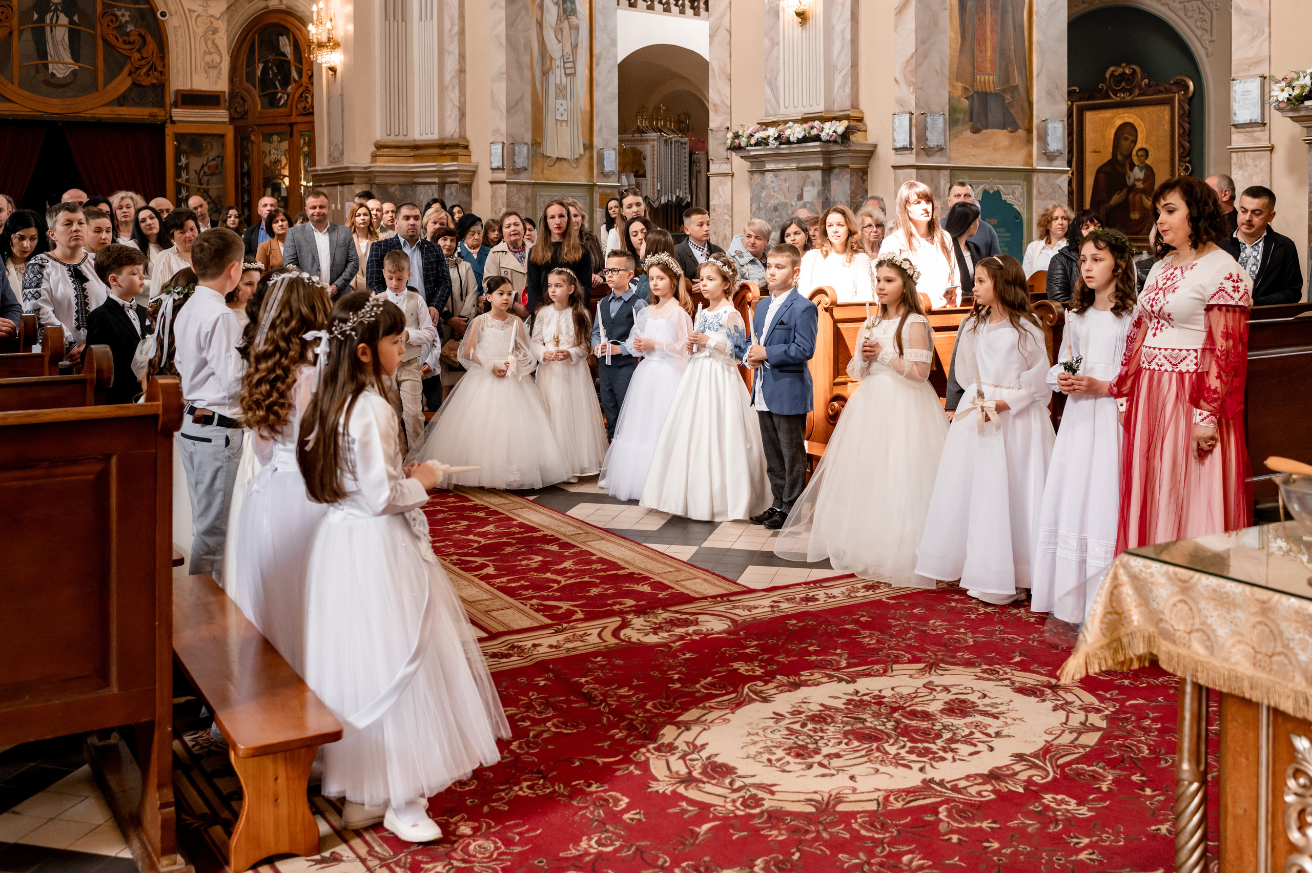 Фотосесія Першого Причастя Тернопіль, зйомка Причастя Тернопіль, Таїнство Першого Причастя Тернопіль, Катедра Причастя Тернопіль. Сімейний, дитячий та індивідуальний фотограф в м. Тернопіль, м. Львів