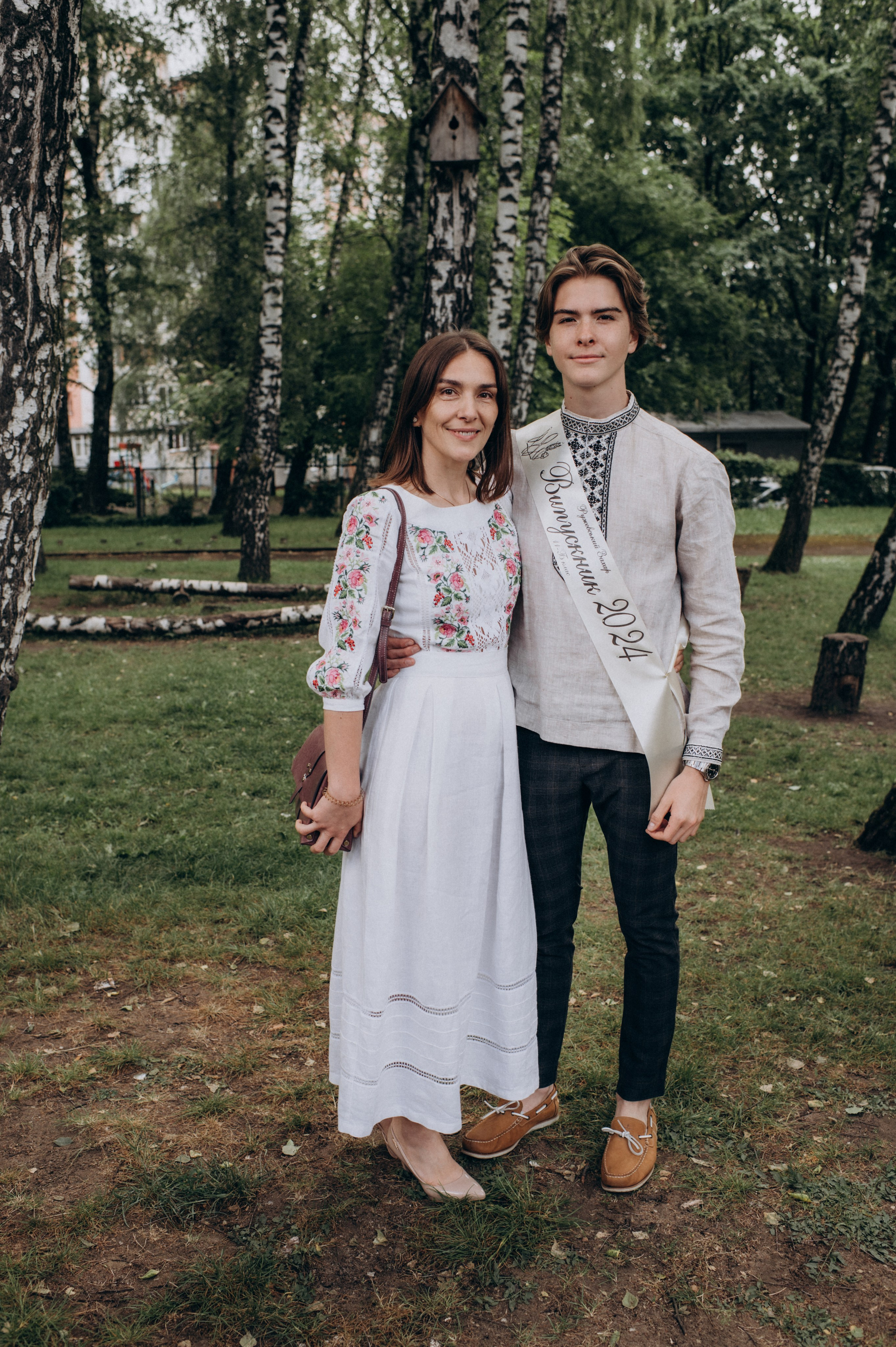 Фотосесія останнього дзвоника, фотосесія випускників Тернопіль, випускний 2024. Сімейний, дитячий та індивідуальний фотограф в м. Тернопіль, м. Львів