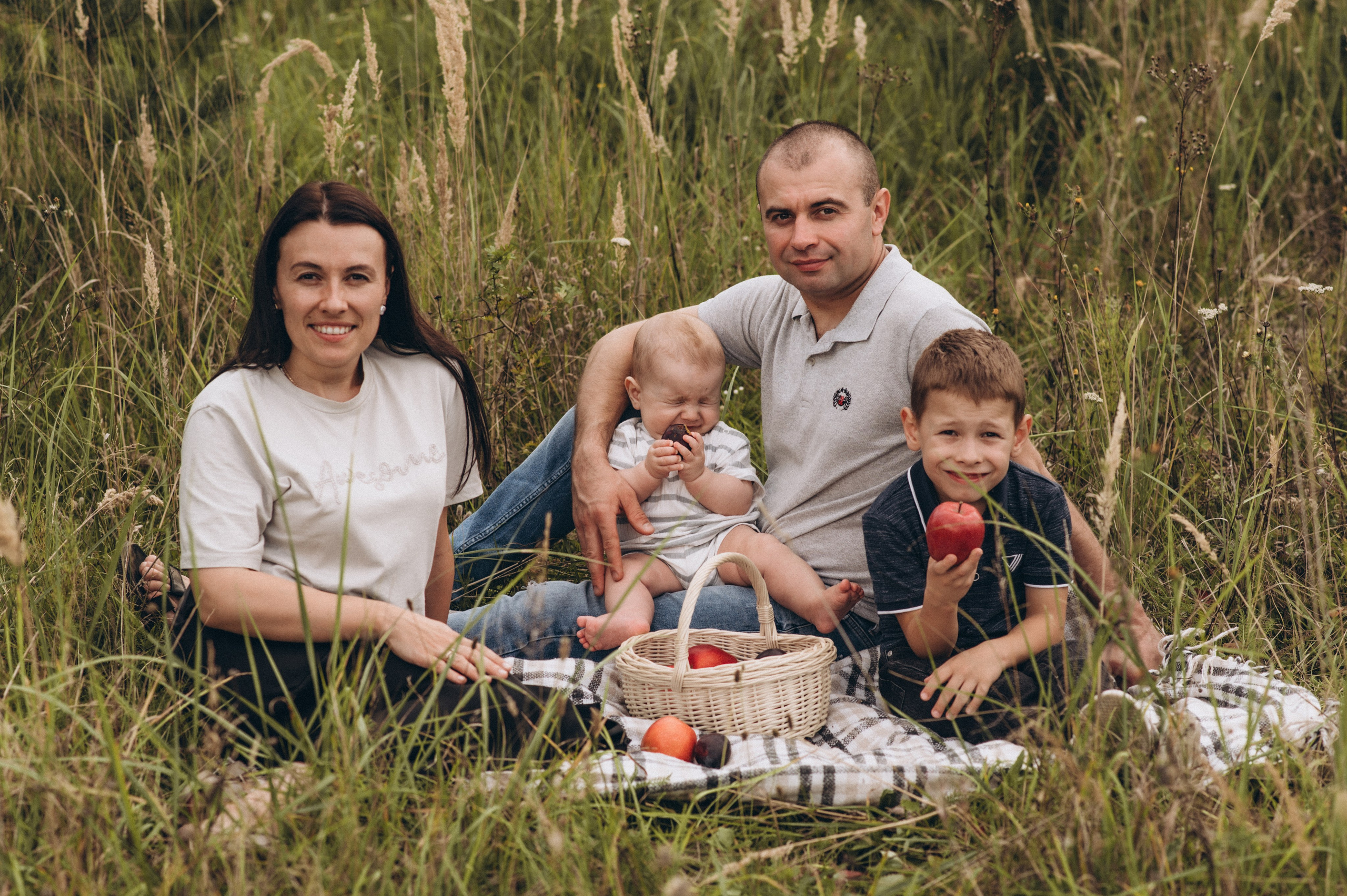 Сімейна фотосесія, сімейний фотограф Тернопіль, сімейна зйомка на природі. Сімейний, дитячий та індивідуальний фотограф в м. Тернопіль, м. Львів