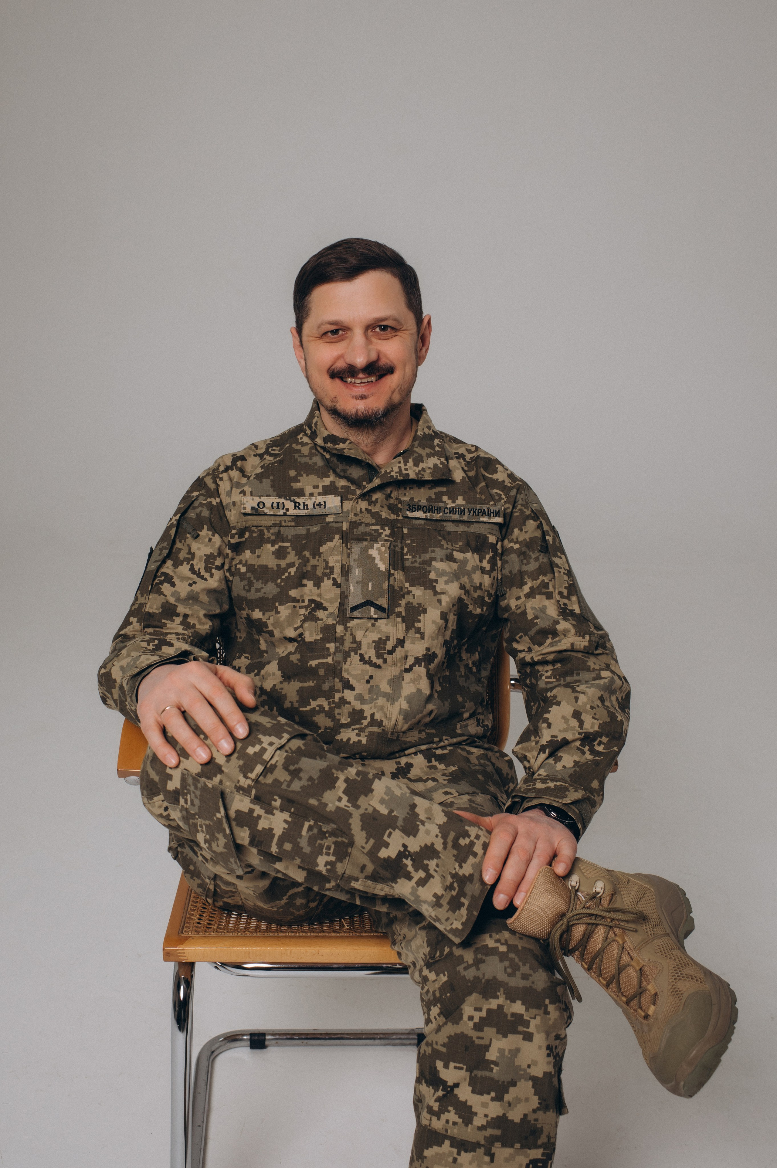 Фотосесія лавсторі Тернопіль, зйомка lovestory Тернопіль, сімейний фотограф Тернопіль, фотосесія пари в студії, сімейна фотосесія Тернопіль. Сімейний, дитячий та індивідуальний фотограф в м. Тернопіль, м. Львів