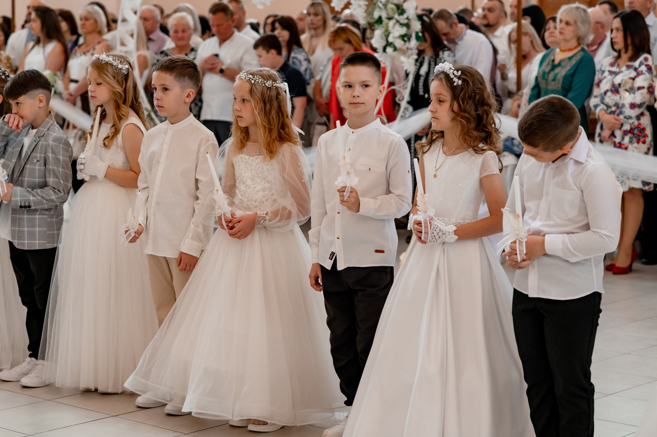 Фотосесія Першого Причастя Тернопіль, зйомка Причастя Тернопіль, Таїнство Першого Причастя Тернопіль, Катедра Причастя Тернопіль. Сімейний, дитячий та індивідуальний фотограф в м. Тернопіль, м. Львів