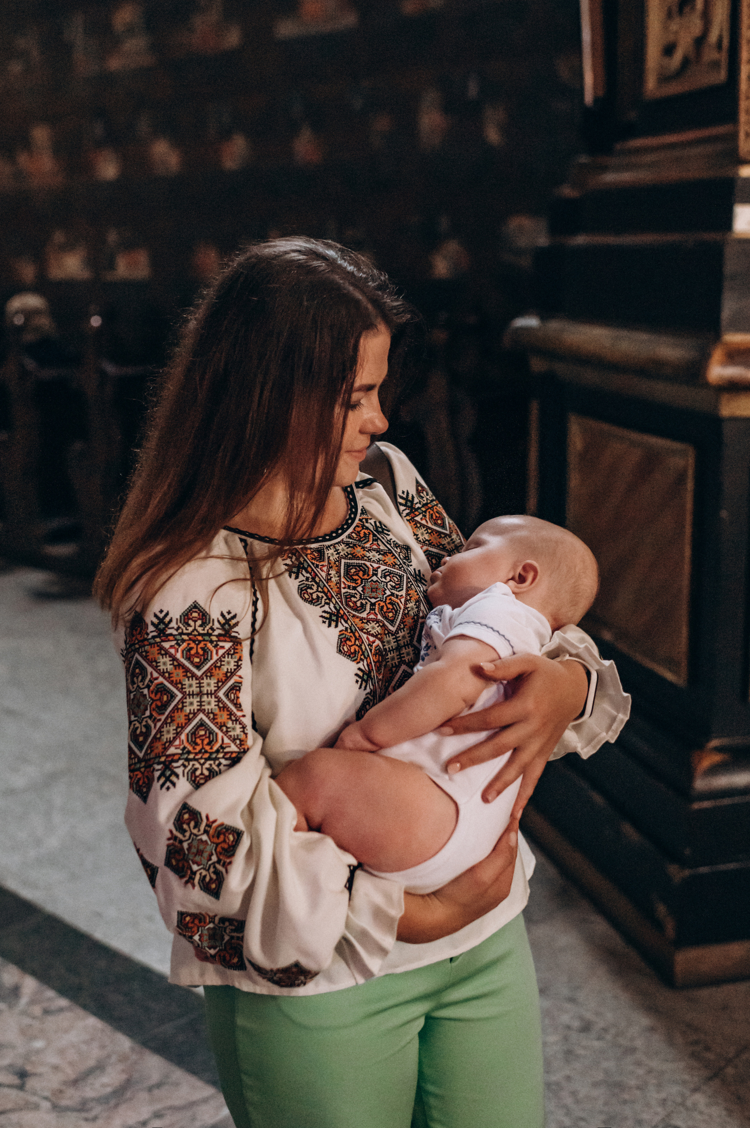 Хрещення Марка, Бернардинський монастир, Львів. Сімейний, дитячий та індивідуальний фотограф в м. Тернопіль, м. Львів