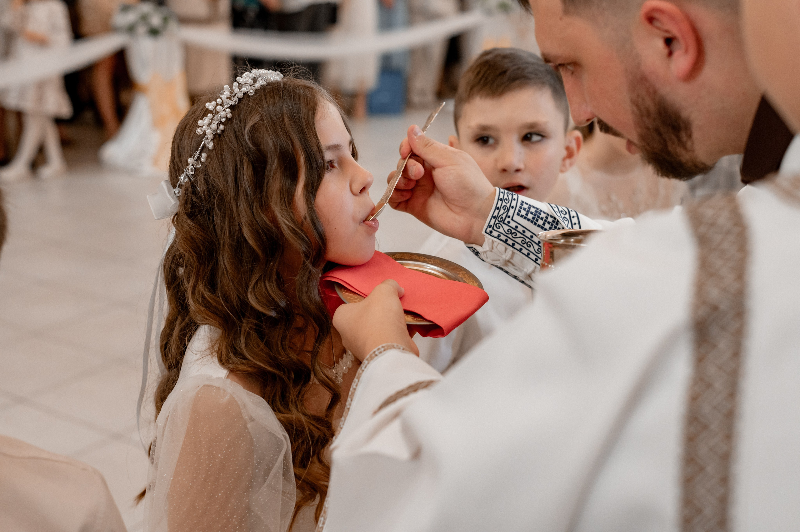 Фотосесія Першого Причастя Тернопіль, зйомка Причастя Тернопіль, Таїнство Першого Причастя Тернопіль, Катедра Причастя Тернопіль. Сімейний, дитячий та індивідуальний фотограф в м. Тернопіль, м. Львів