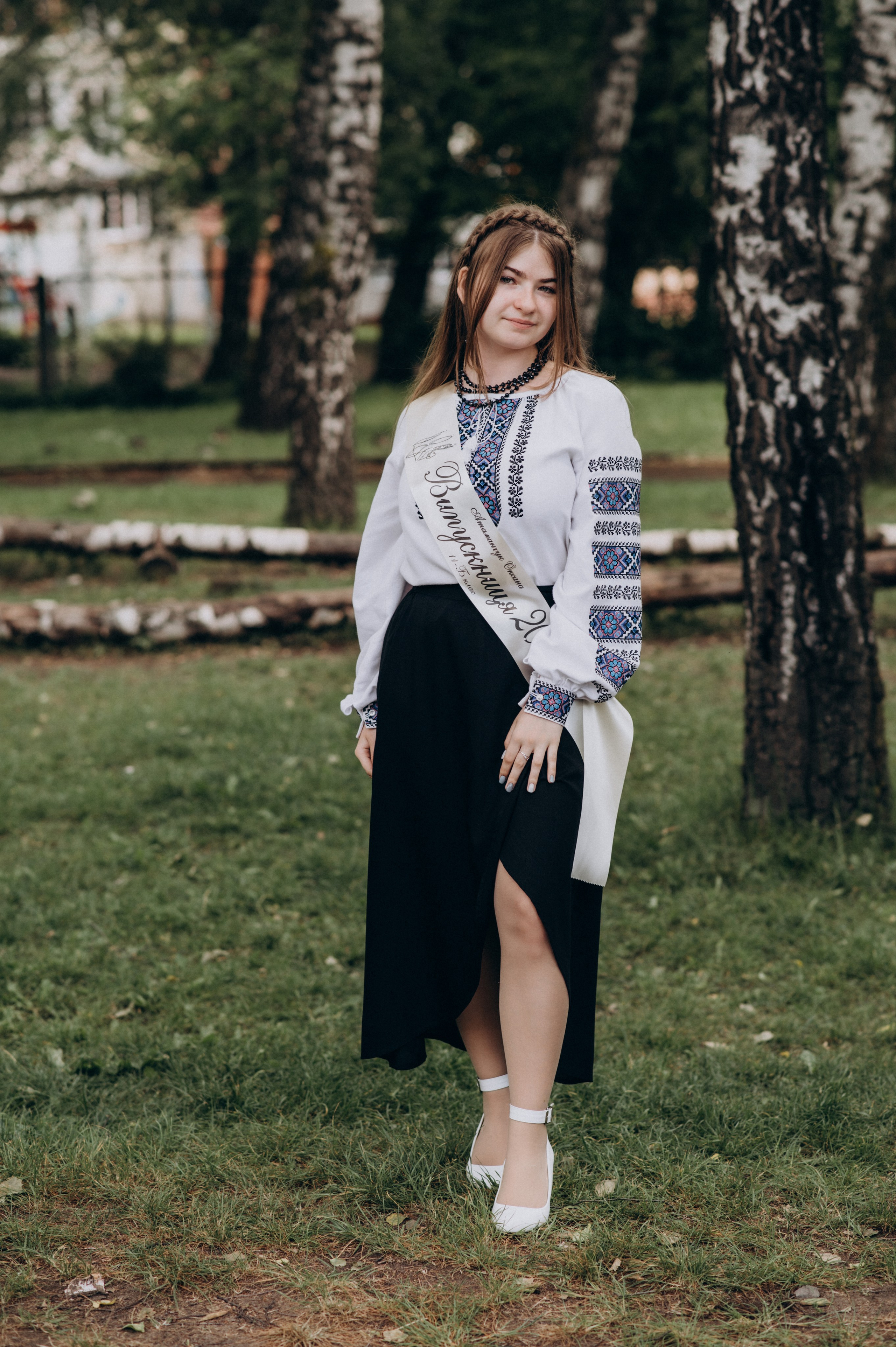 Фотосесія останнього дзвоника, фотосесія випускників Тернопіль, випускний 2024. Сімейний, дитячий та індивідуальний фотограф в м. Тернопіль, м. Львів