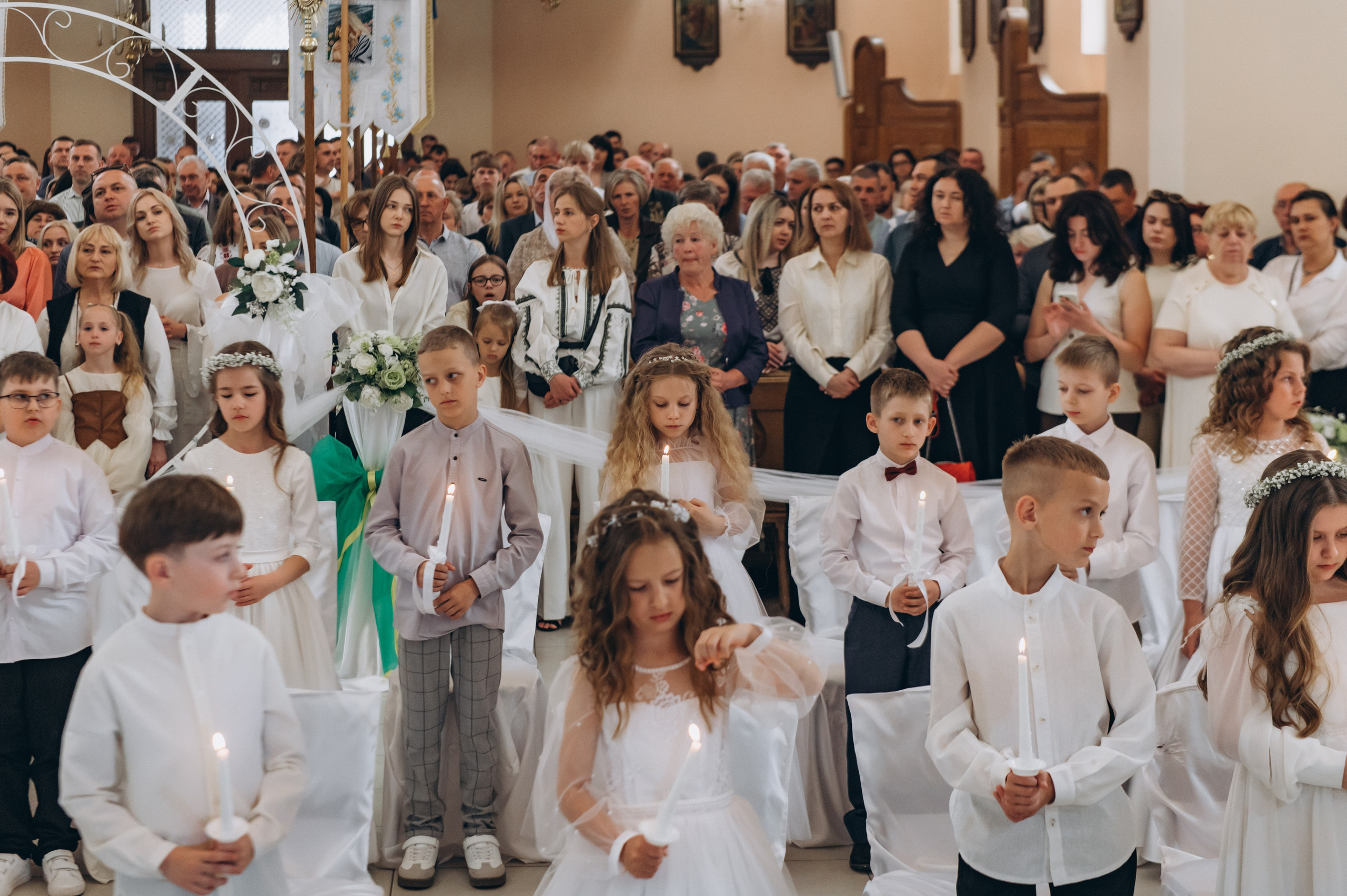 Фотосесія Причастя Тернопіль, зйомка Причастя, фотограф на Причастя Тернопіль, Причастя Львів, церква Петра і Павла. Сімейний, дитячий та індивідуальний фотограф в м. Тернопіль, м. Львів