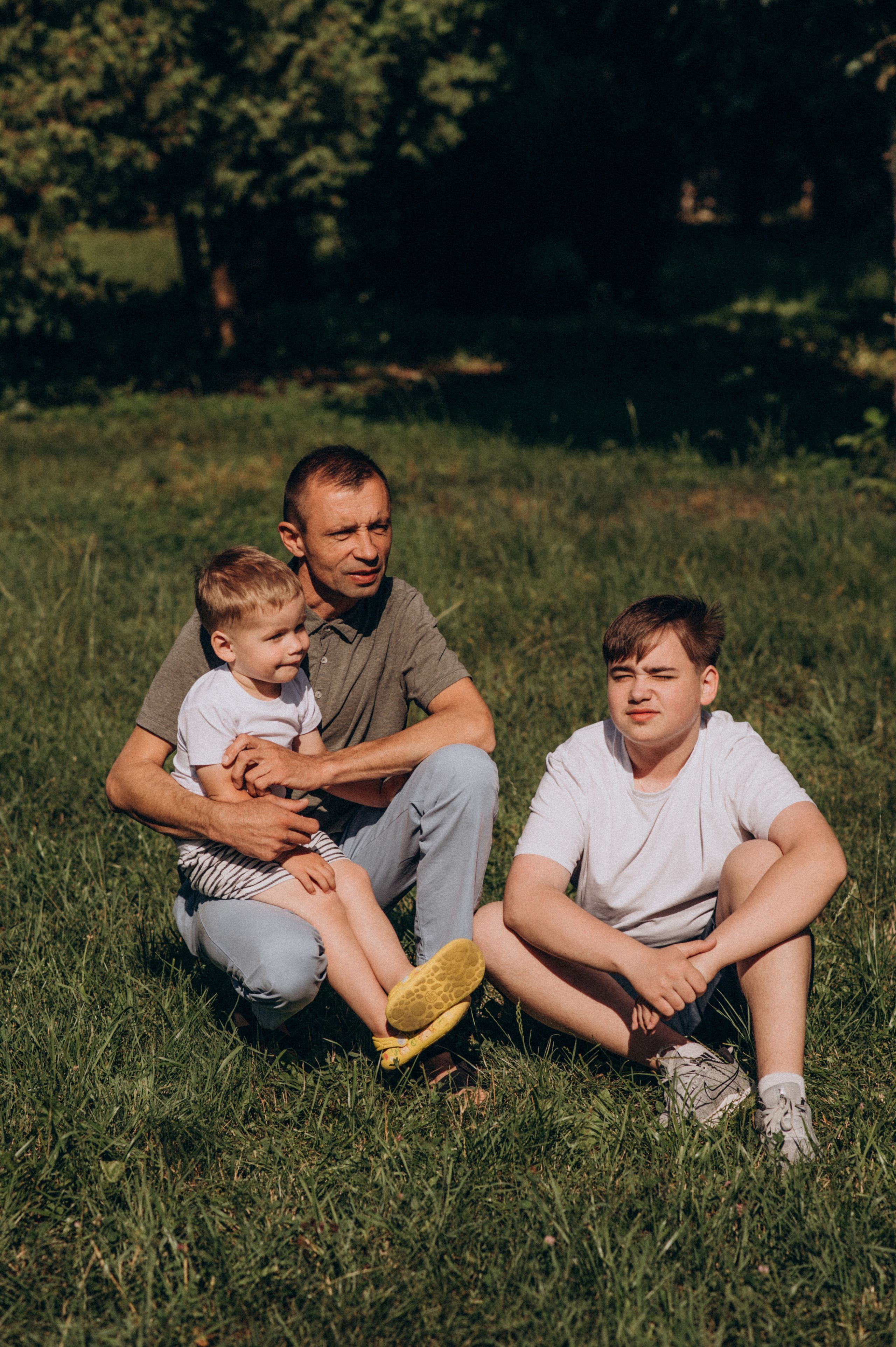 Сімейна літня фотосесія в парку, сімейний фотограф Тернопіль Львів. Сімейний, дитячий та індивідуальний фотограф в м. Тернопіль, м. Львів