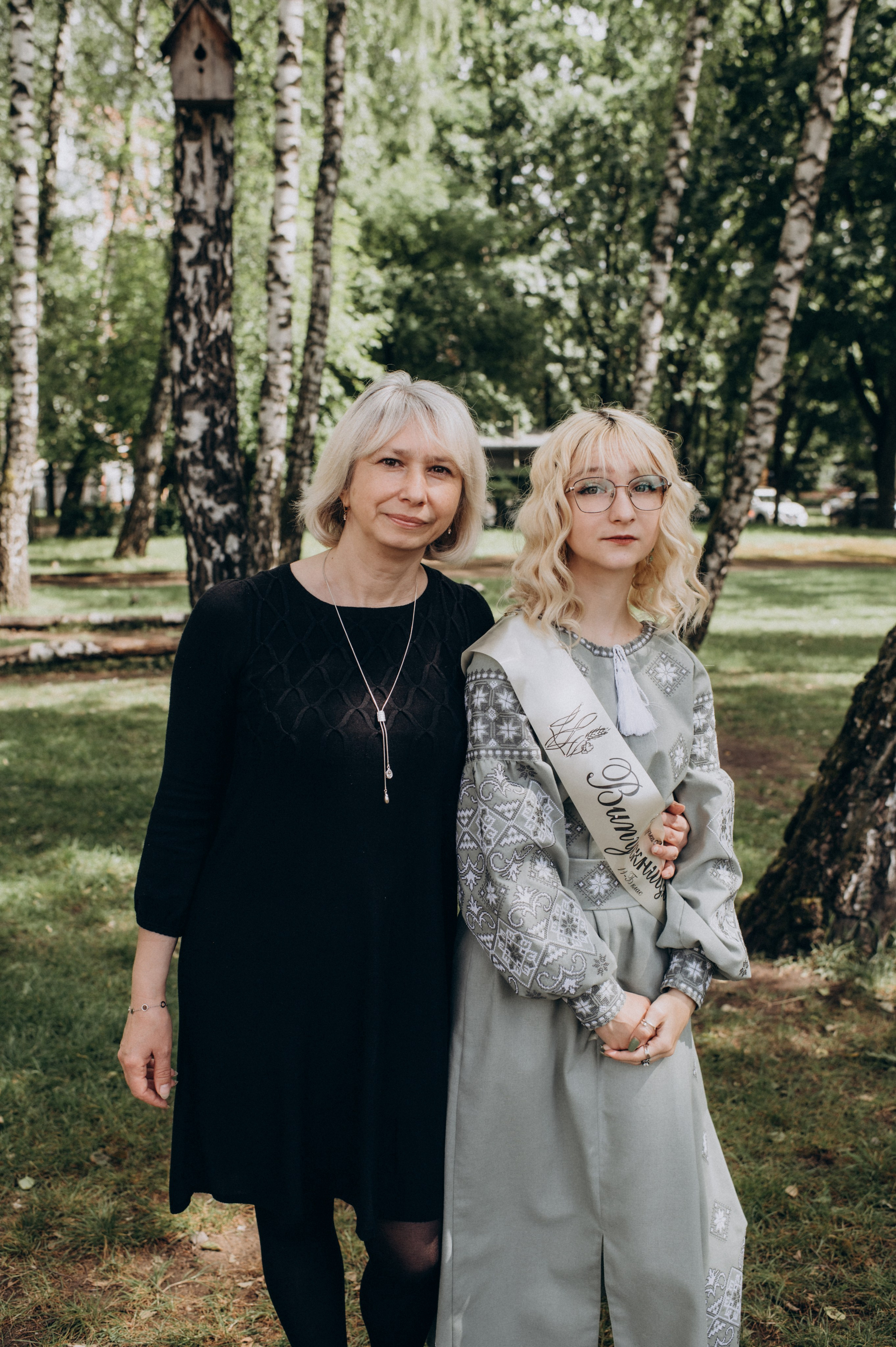 Фотосесія останнього дзвоника, фотосесія випускників Тернопіль, випускний 2024. Сімейний, дитячий та індивідуальний фотограф в м. Тернопіль, м. Львів