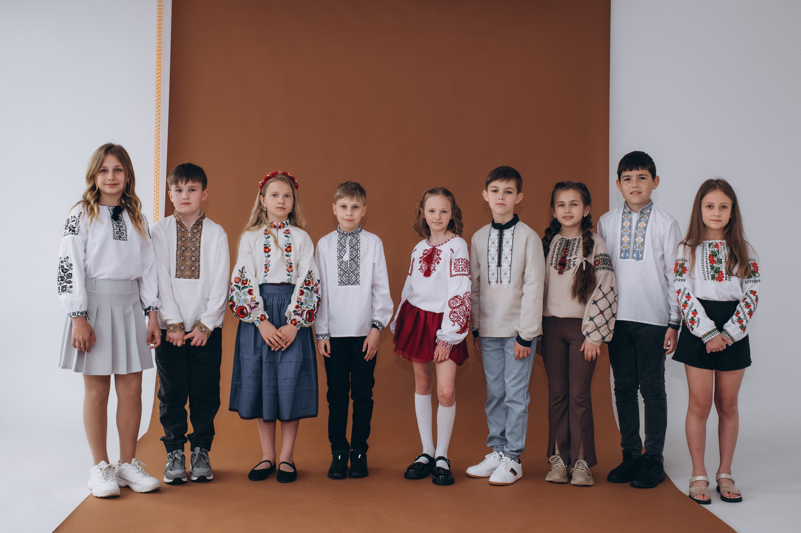 Шкільна фотосесія на віньєтки Тернопіль, фотосесія випускників Тернопіль, зйомка на віньєтки, шкільні фотоальбоми Тернопіль. Сімейний, дитячий та індивідуальний фотограф в м. Тернопіль, м. Львів