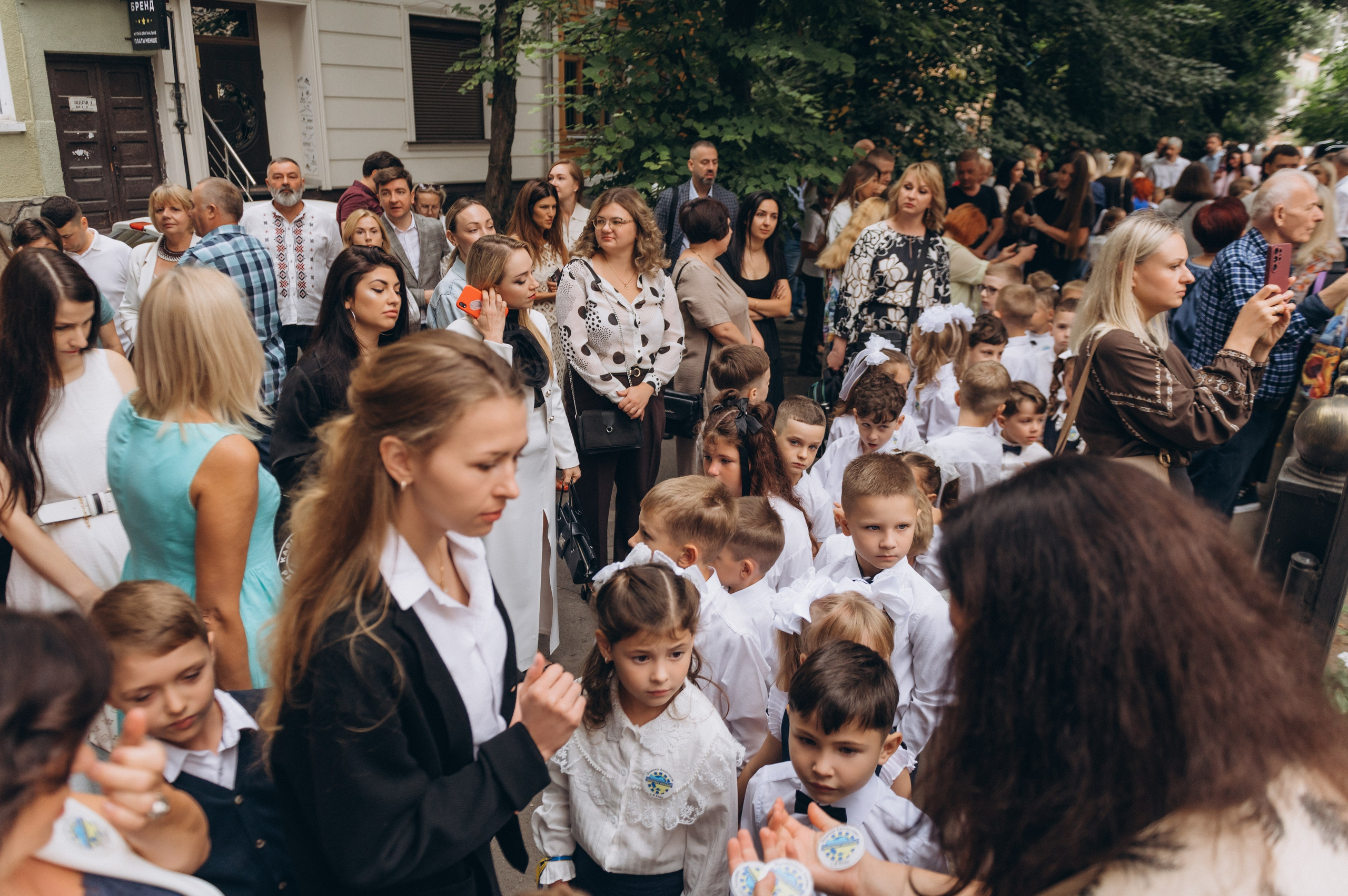 Перший дзвоник у Тернополі, фотосесія першокласників