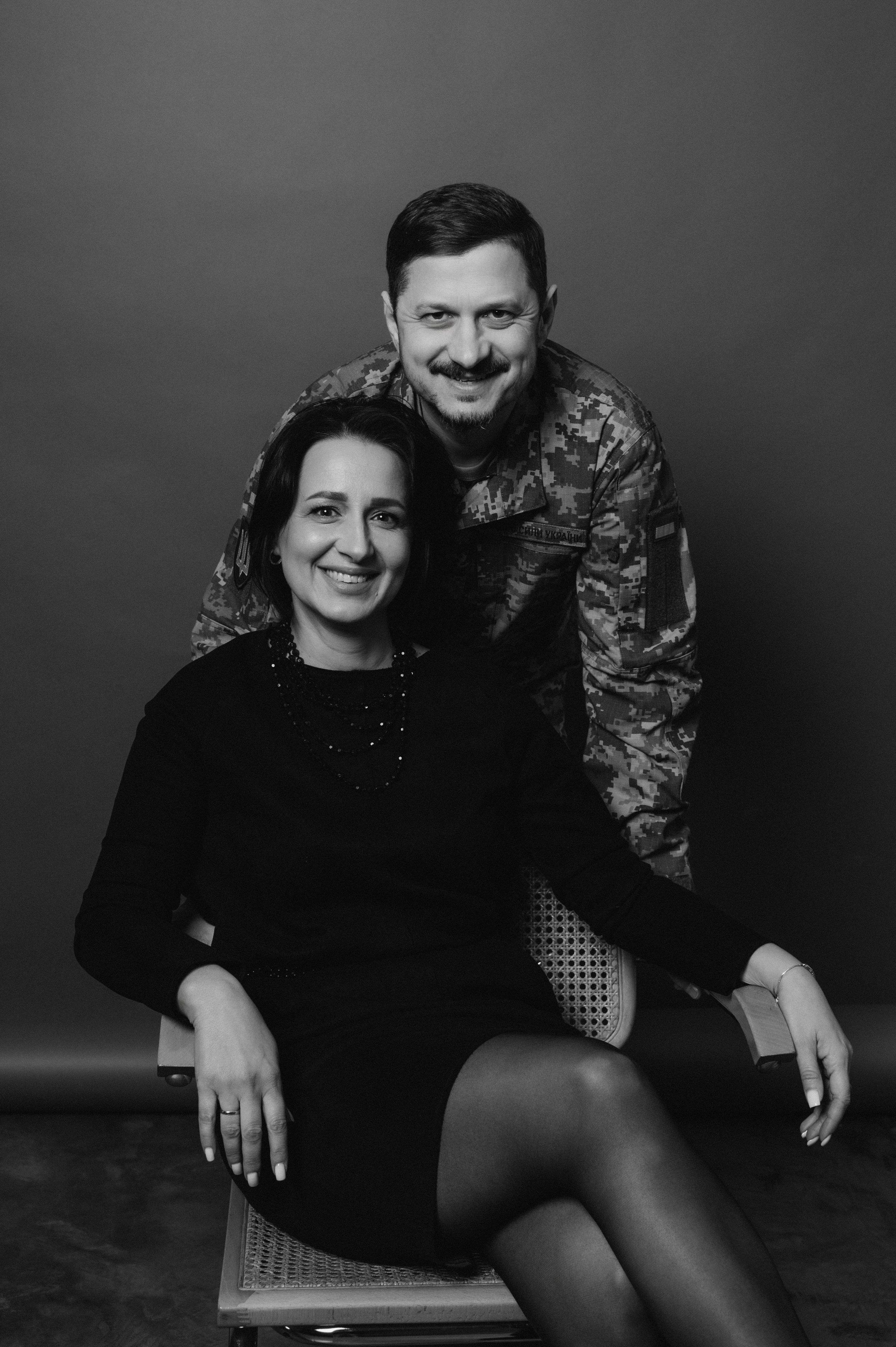 Фотосесія лавсторі Тернопіль, зйомка lovestory Тернопіль, сімейний фотограф Тернопіль, фотосесія пари в студії, сімейна фотосесія Тернопіль. Сімейний, дитячий та індивідуальний фотограф в м. Тернопіль, м. Львів