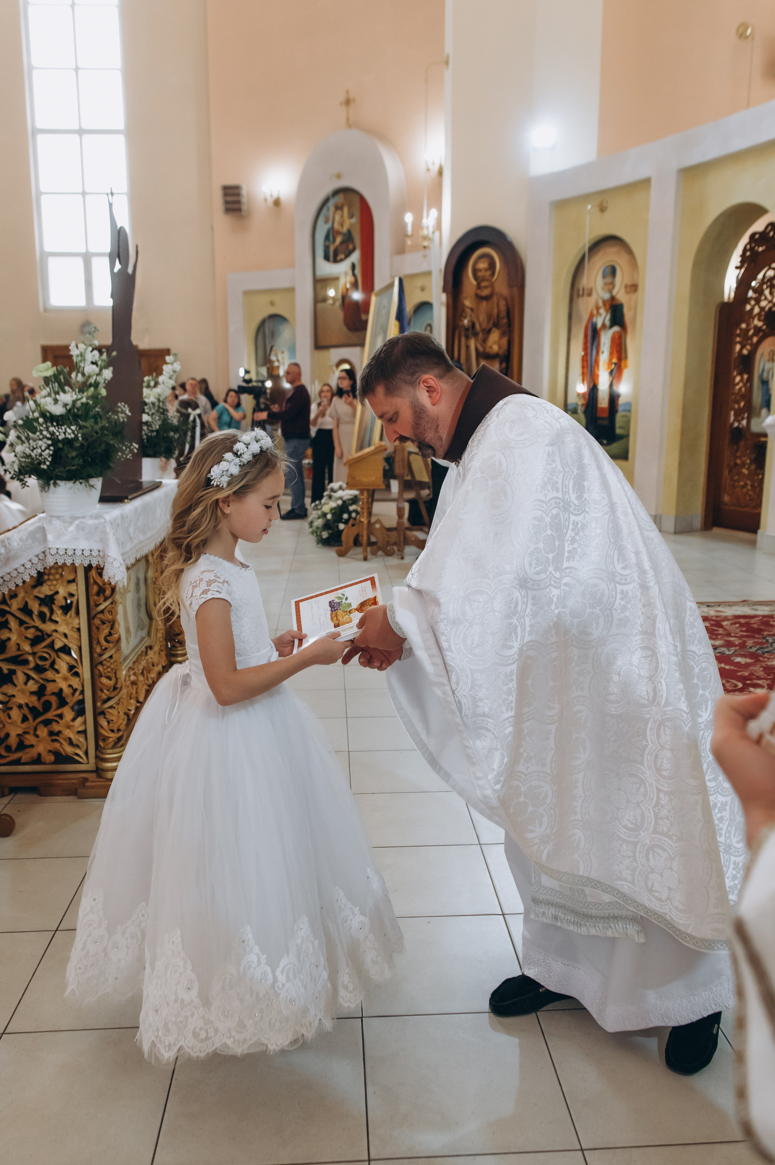 Фотосесія Причастя Тернопіль, зйомка Причастя, фотограф на Причастя Тернопіль, Причастя Львів, церква Петра і Павла. Сімейний, дитячий та індивідуальний фотограф в м. Тернопіль, м. Львів