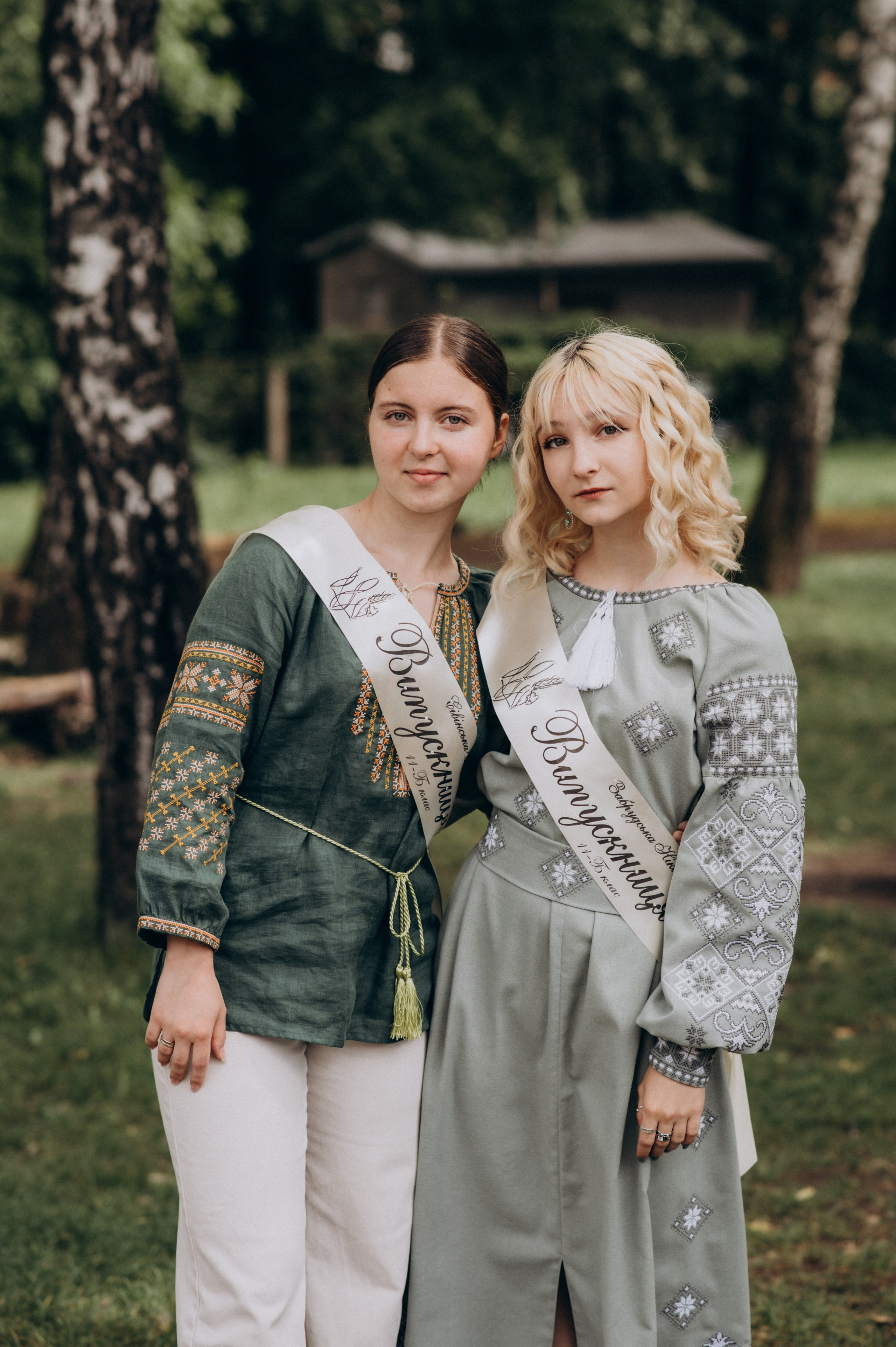 Фотосесія останнього дзвоника, фотосесія випускників Тернопіль, випускний 2024. Сімейний, дитячий та індивідуальний фотограф в м. Тернопіль, м. Львів