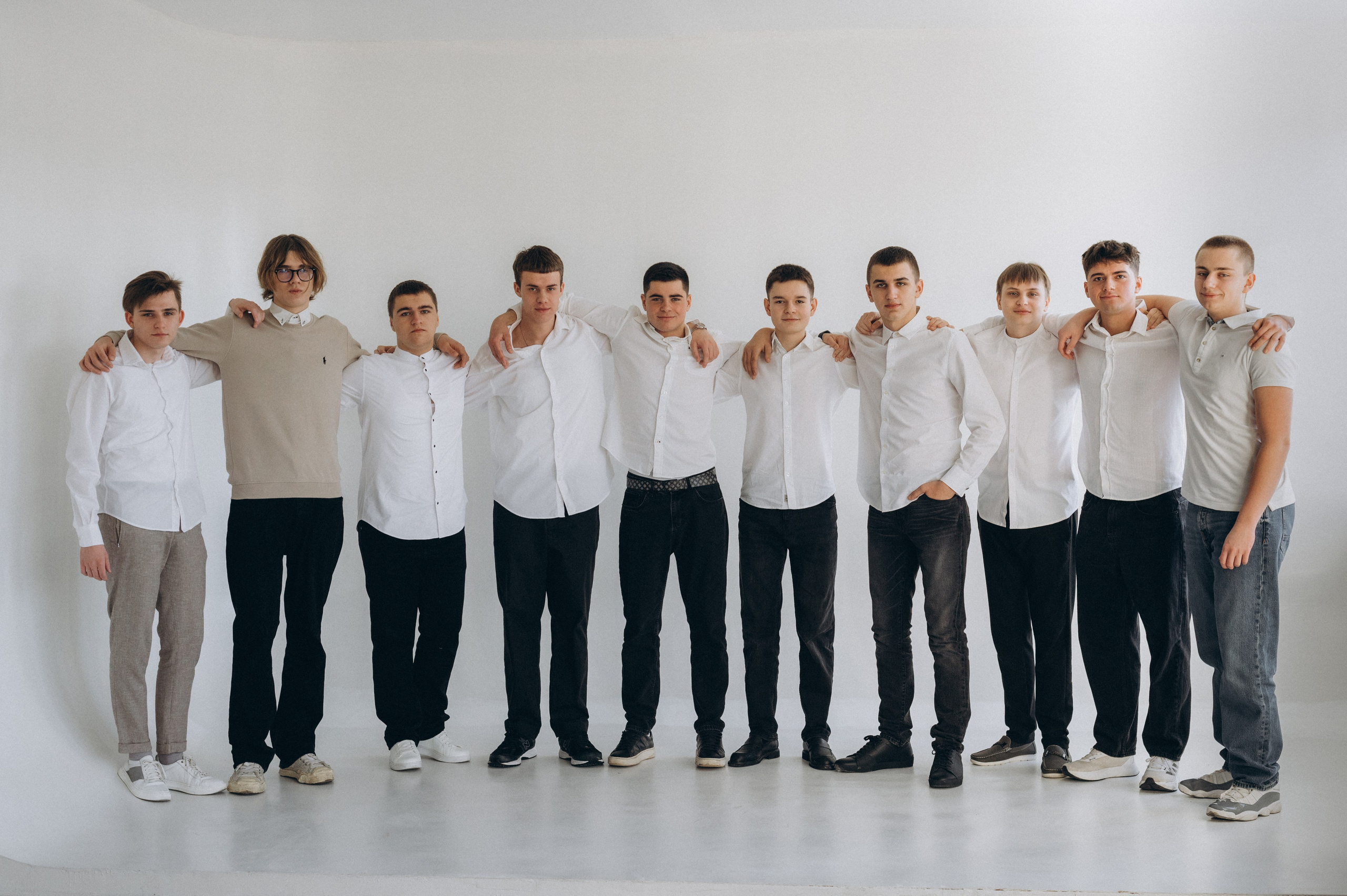 Фотосесія випускників, фотосесія на віньєтки Тернопіль, випускники Тернопіль, випуск 2025. Сімейний, дитячий та індивідуальний фотограф в м. Тернопіль, м. Львів