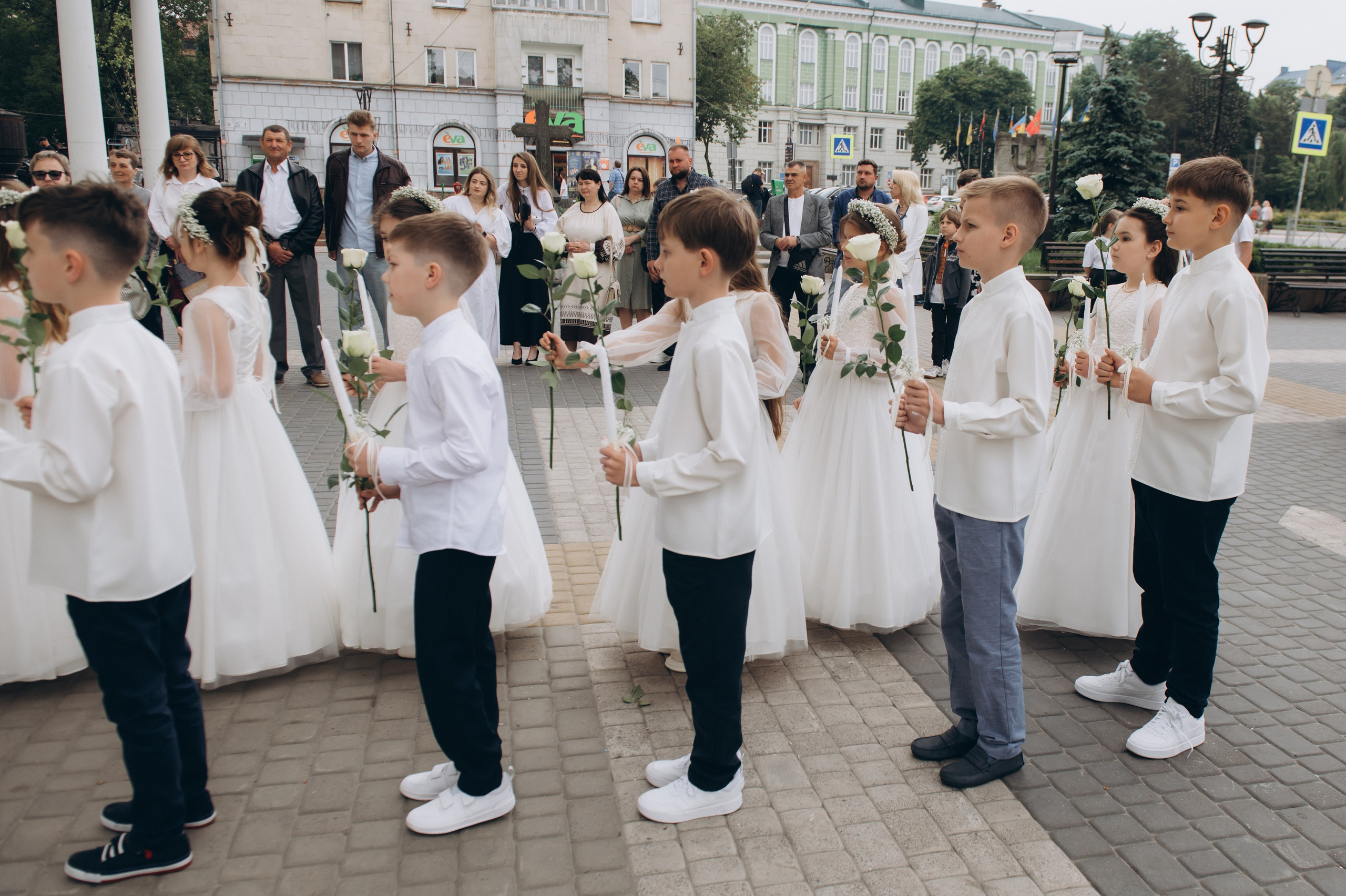 Фотосесія Першого Причастя Тернопіль, фотосесія Причастя Тернопіль, Таїнство Першого Причастя Тернопіль, Катедра Причастя Тернопіль. Сімейний, дитячий та індивідуальний фотограф в м. Тернопіль, м. Львів