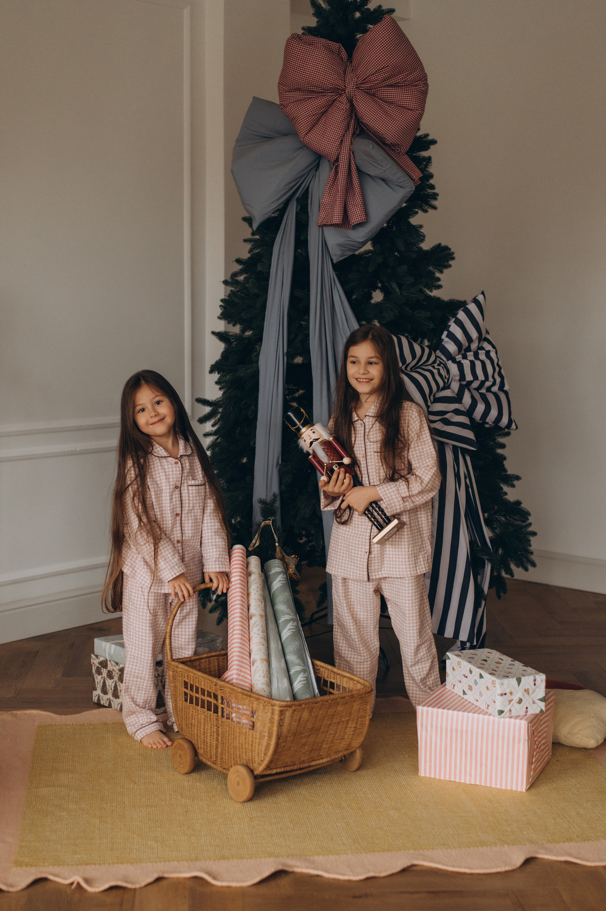 Фотосесія сестричок Тернопіль, зйомка сестрички, сімейний фотограф Тернопіль, портретний фотограф Тернопіль, фотосесія дітей. Сімейний, дитячий та індивідуальний фотограф в м. Тернопіль, м. Львів