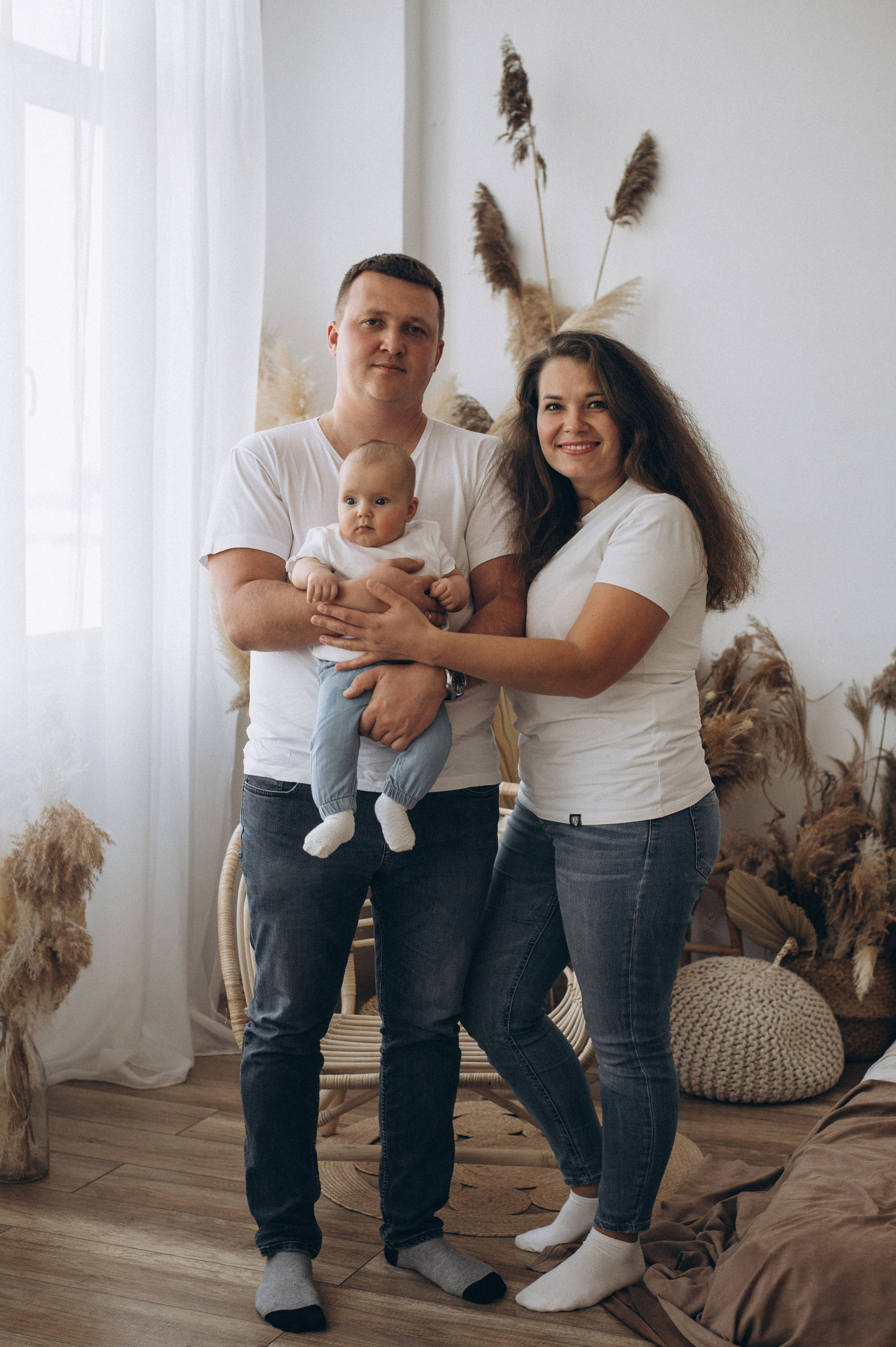 Сімейна фотосесія Тернопіль Львів, студійна сімейна зйомка з дітьми. Сімейний, дитячий та індивідуальний фотограф в м. Тернопіль, м. Львів