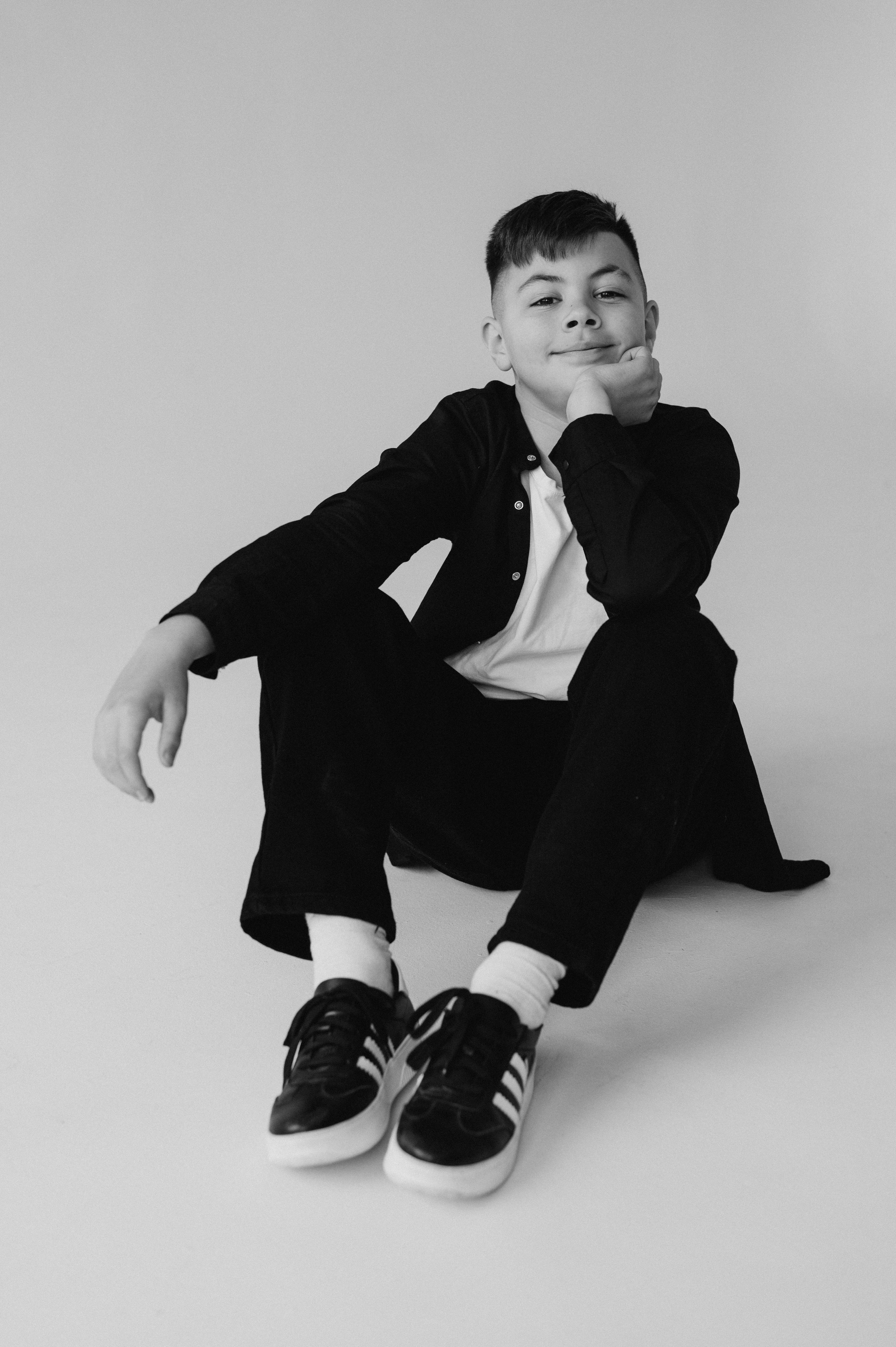 Шкільна фотосесія на віньєтки Тернопіль, шкільні альбоми, фотосесія випускників Тернопіль, випускний альбом, фотограф випускний Тернопіль. Сімейний, дитячий та індивідуальний фотограф в м. Тернопіль, м. Львів