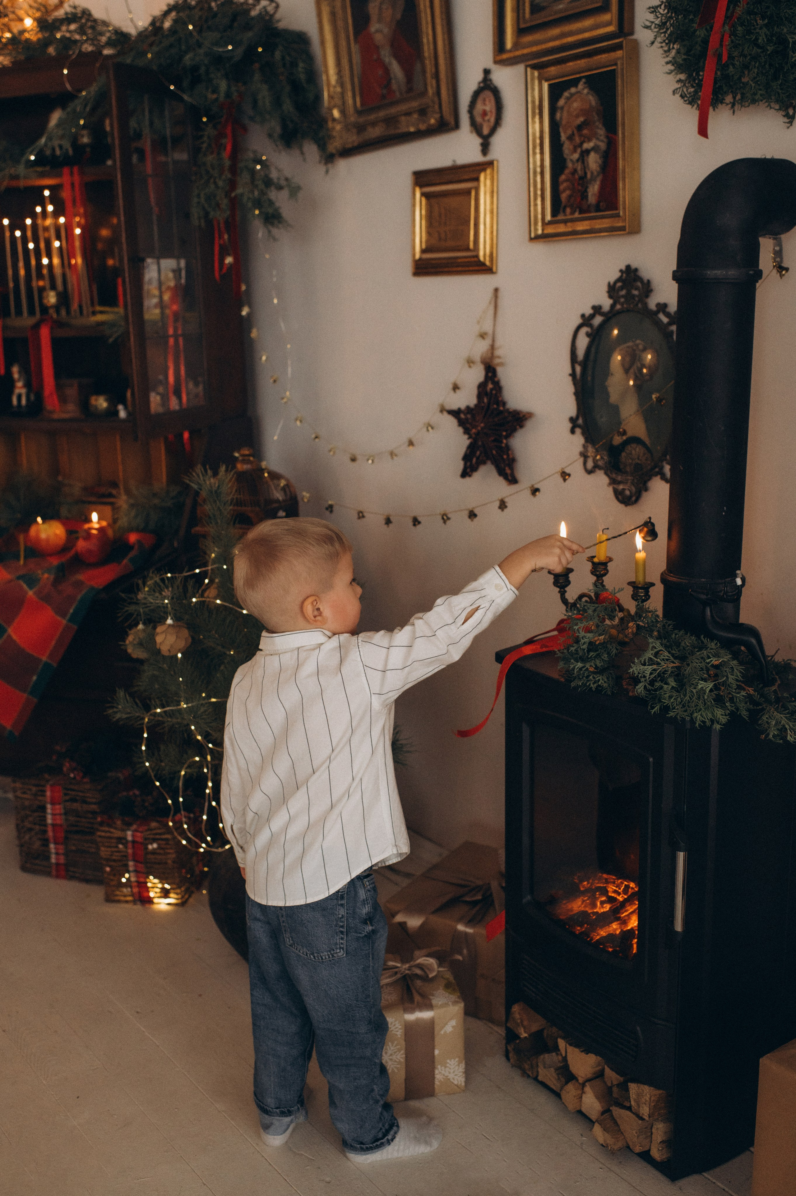 Новорічна сімейна фотосесія у студії Тернопіль, фотосесія мами та дитини, сімейний фотограф Тернопіль, новорічна зйомка. Сімейний, дитячий та індивідуальний фотограф в м. Тернопіль, м. Львів